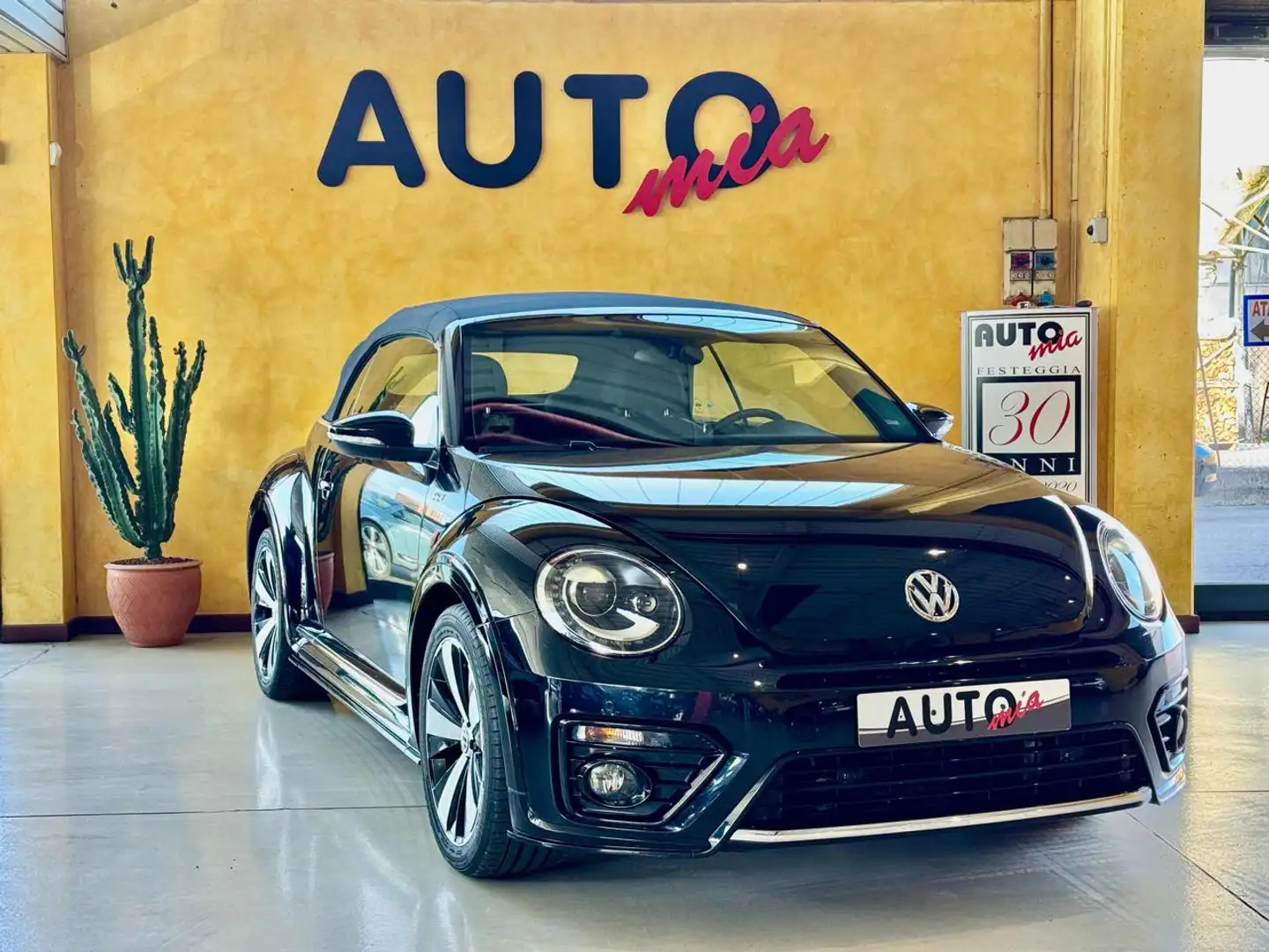 Volkswagen Maggiolino Cabrio 1.4 TSI 150CV R-Line Noir - 1