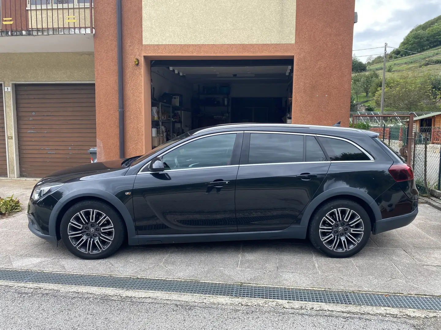 Opel Insignia Sports Tourer 2.0 cdti Cosmo 4x4 163cv auto - 1