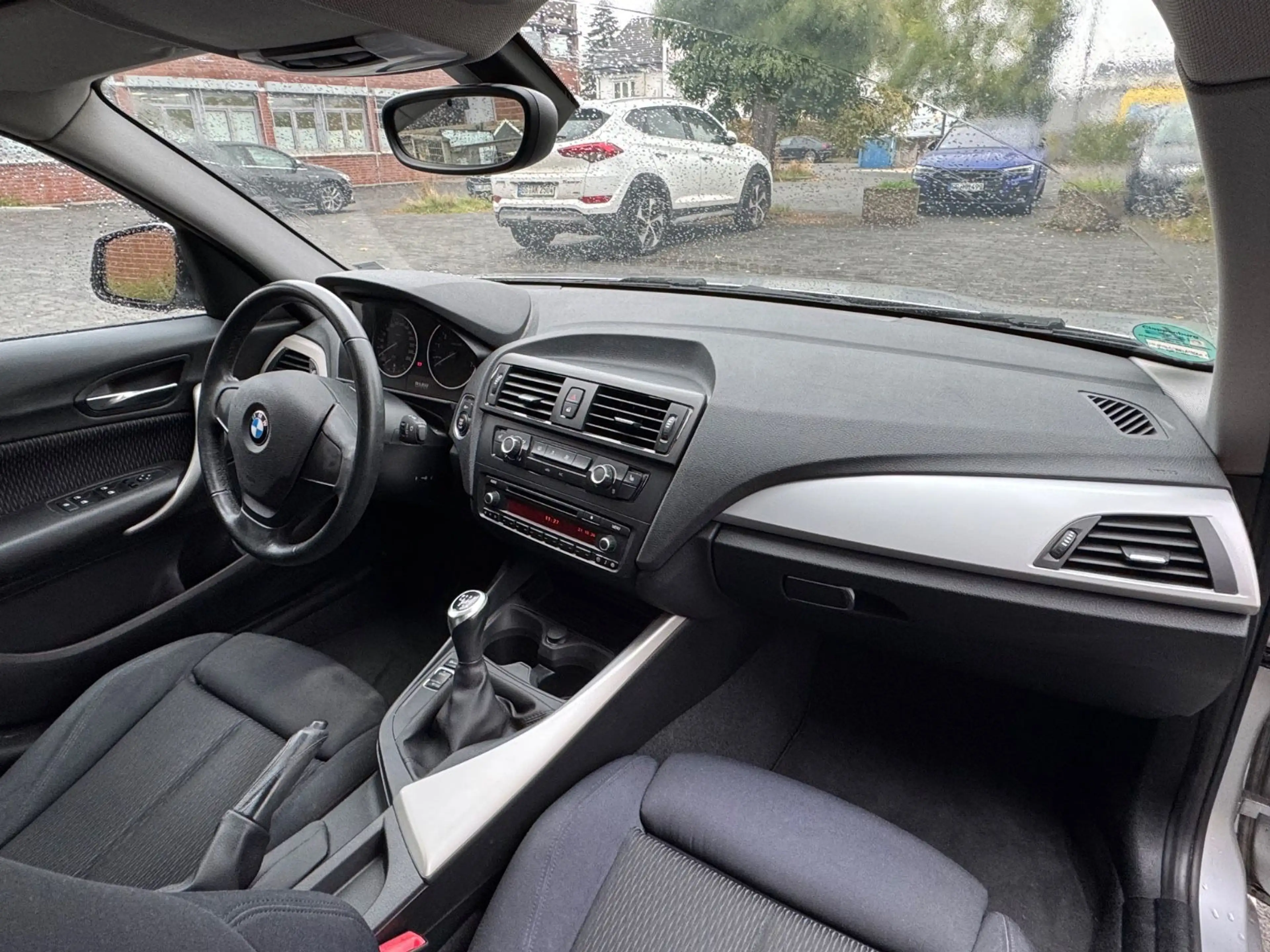 BMW 114 i Lim. *1.HAND*PDC*KLIMA*AHK*SHZ*SS* — photo 10