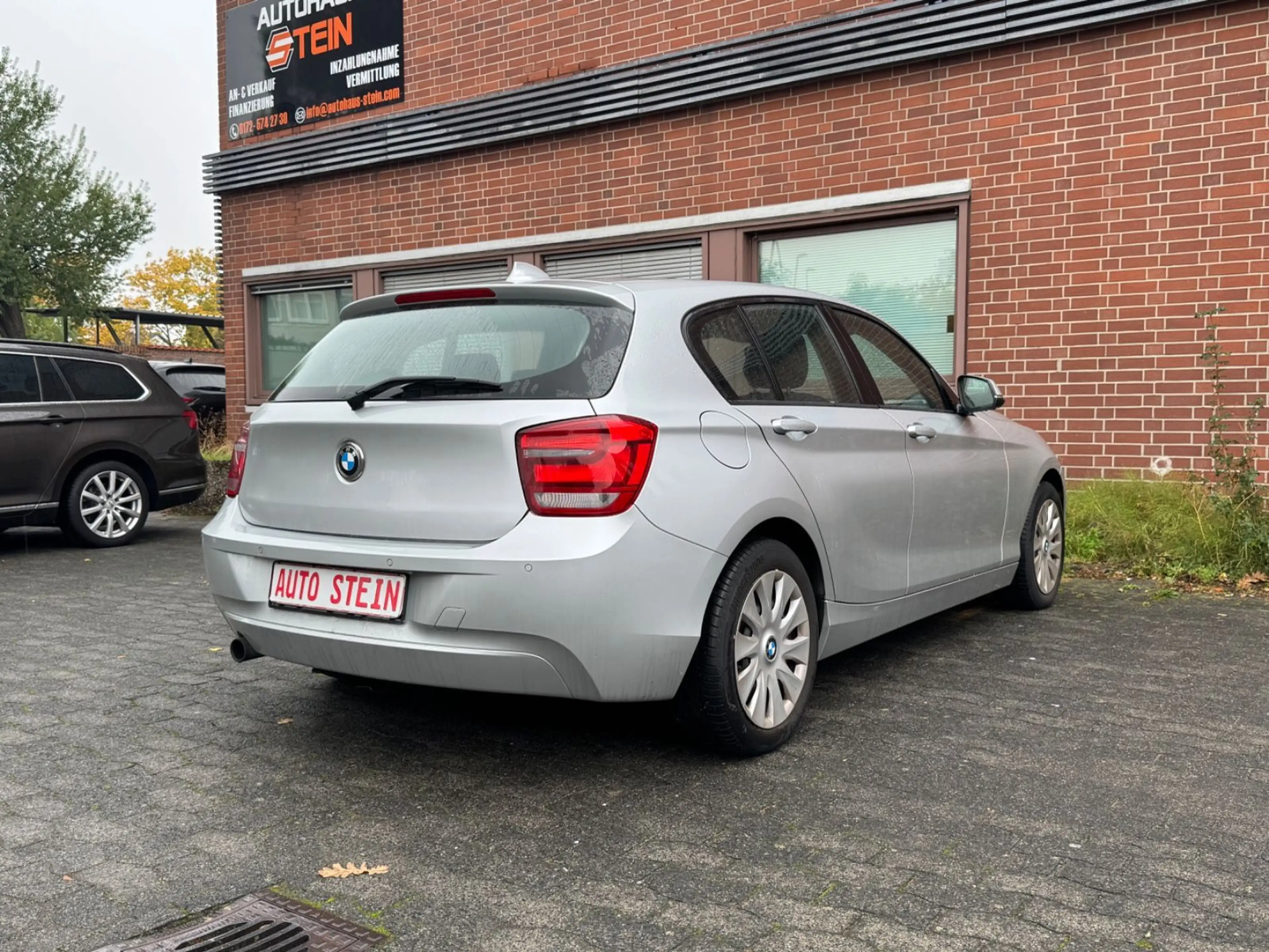 BMW 114 i Lim. *1.HAND*PDC*KLIMA*AHK*SHZ*SS* — photo 5