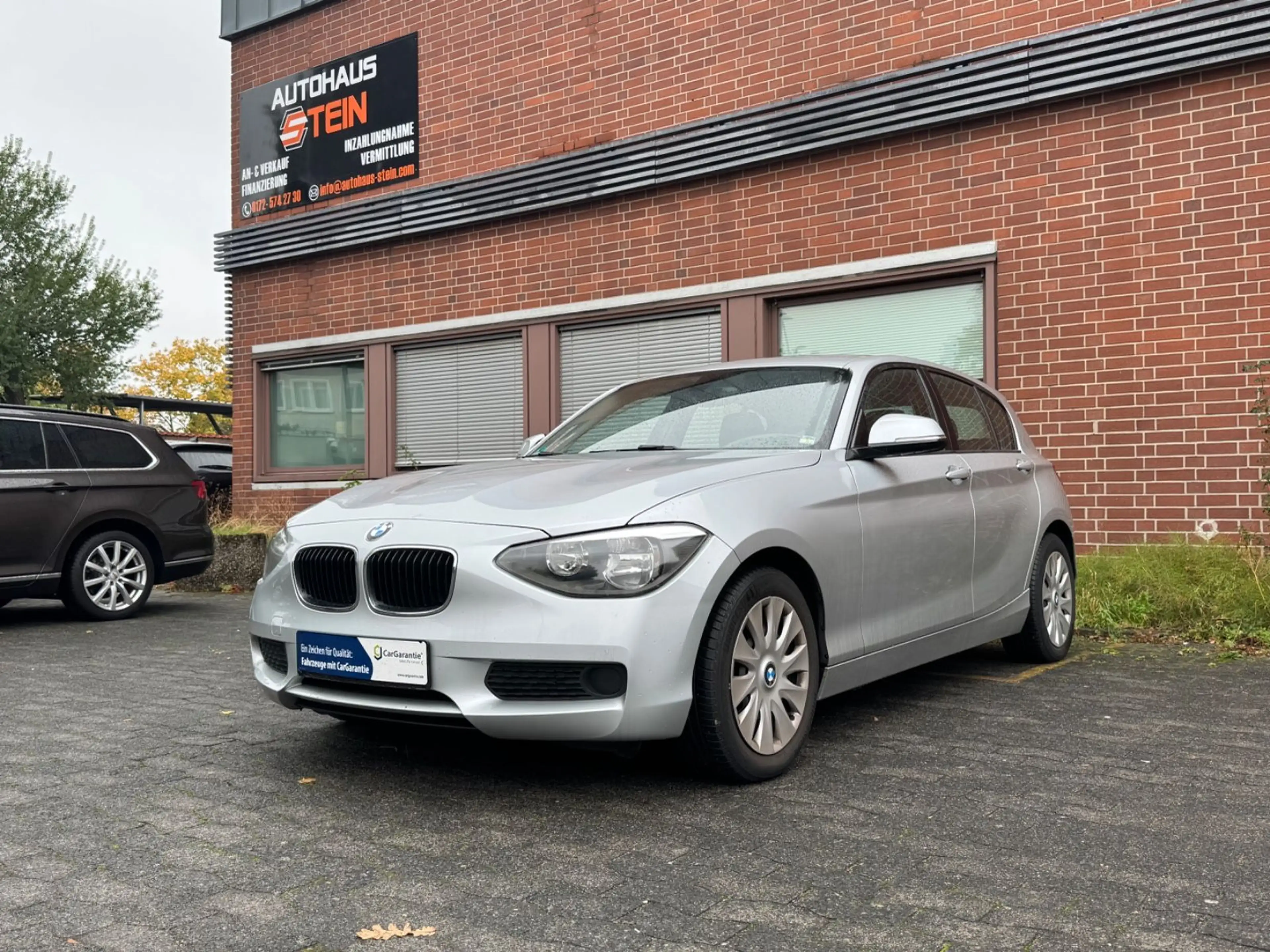 BMW 114 i Lim. *1.HAND*PDC*KLIMA*AHK*SHZ*SS*