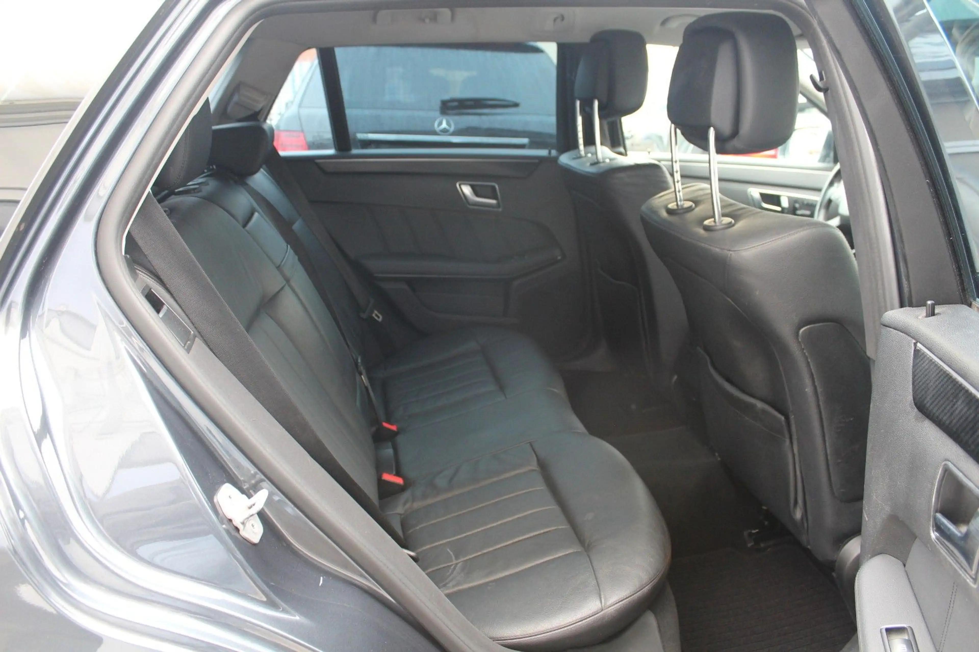 Mercedes-Benz E 250 CGI T BE Leder*Memory*Xenon*Standh*7-Sitze — photo 14