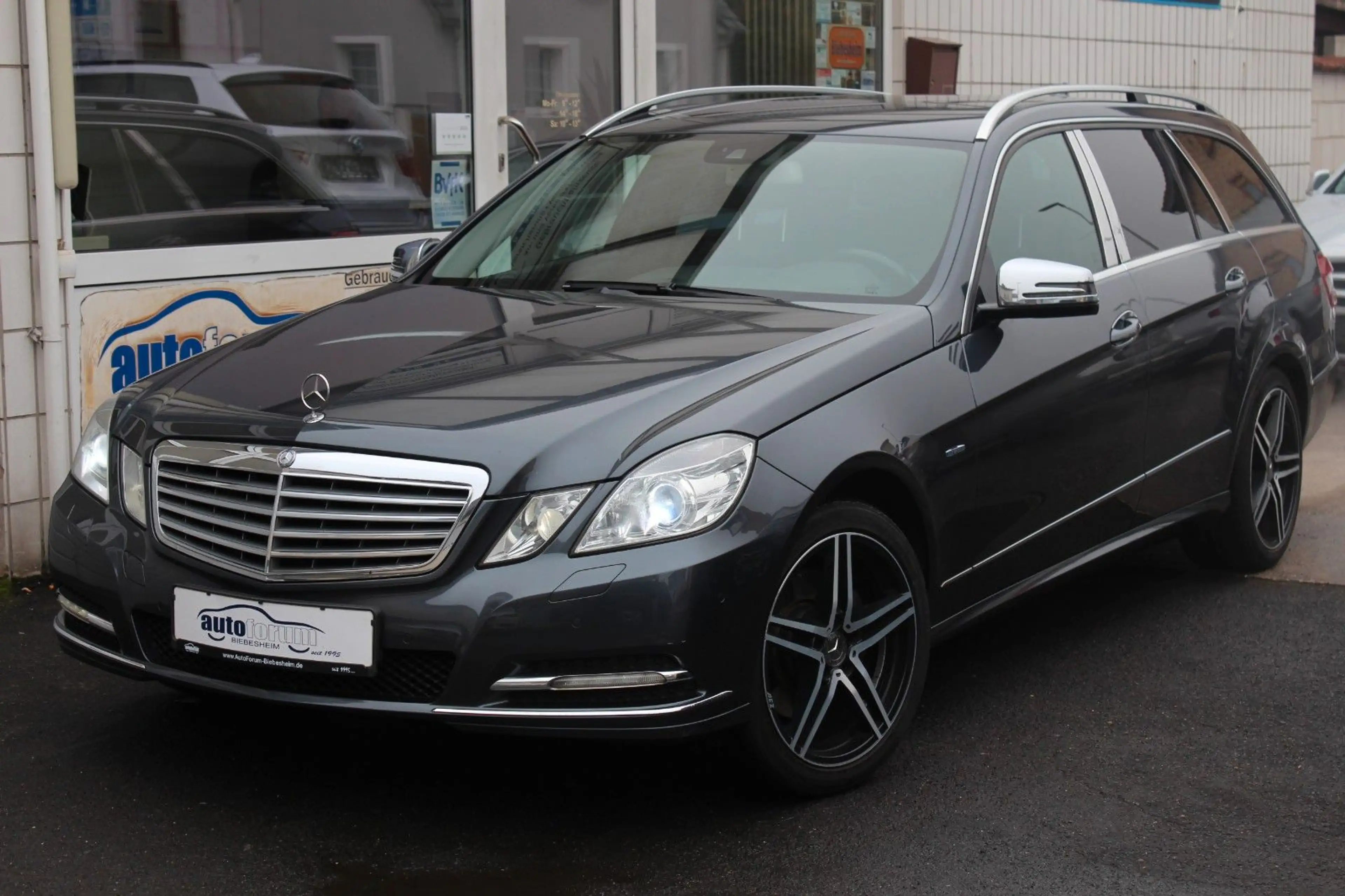 Mercedes-Benz E 250 CGI T BE Leder*Memory*Xenon*Standh*7-Sitze — photo 2