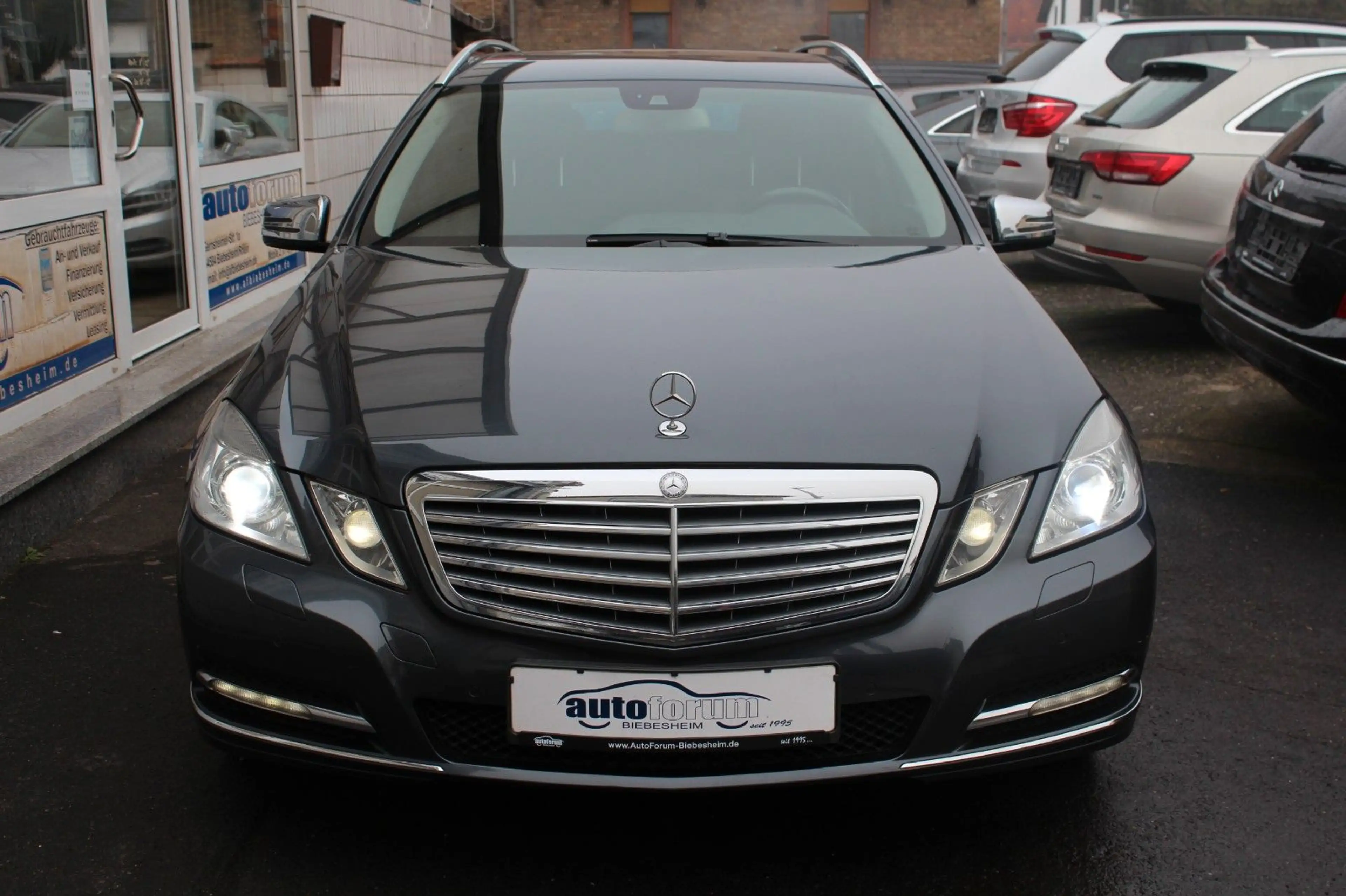 Mercedes-Benz E 250 CGI T BE Leder*Memory*Xenon*Standh*7-Sitze — photo 3