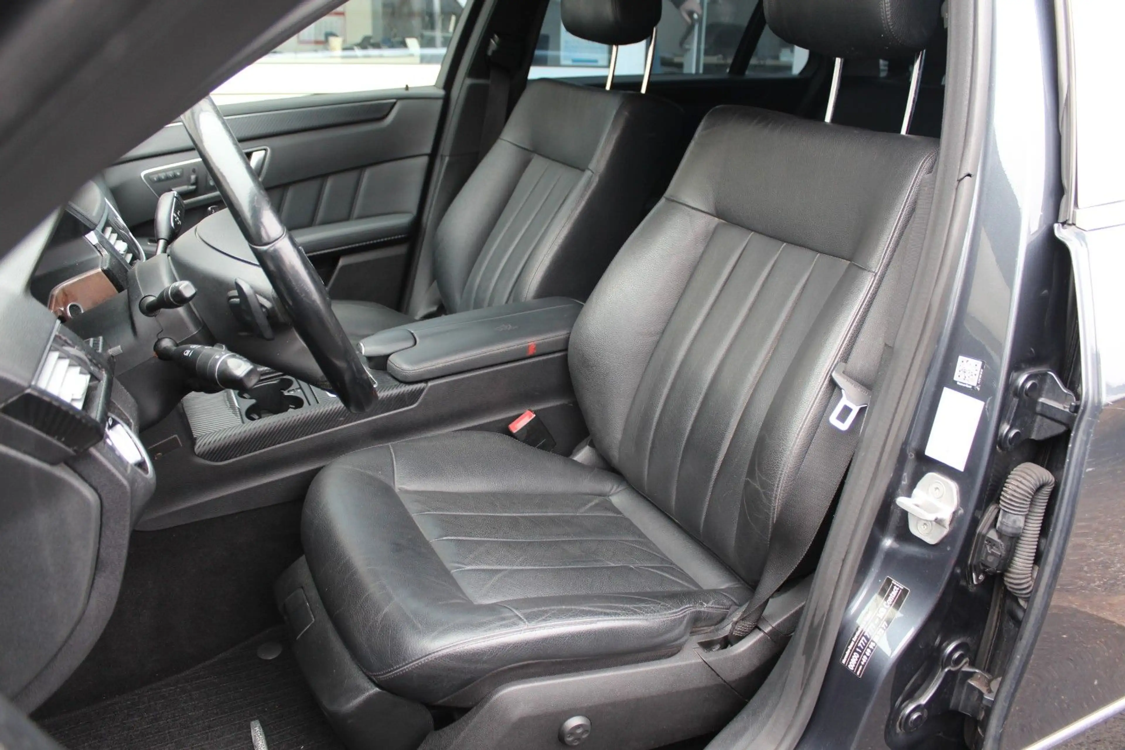 Mercedes-Benz E 250 CGI T BE Leder*Memory*Xenon*Standh*7-Sitze — photo 9