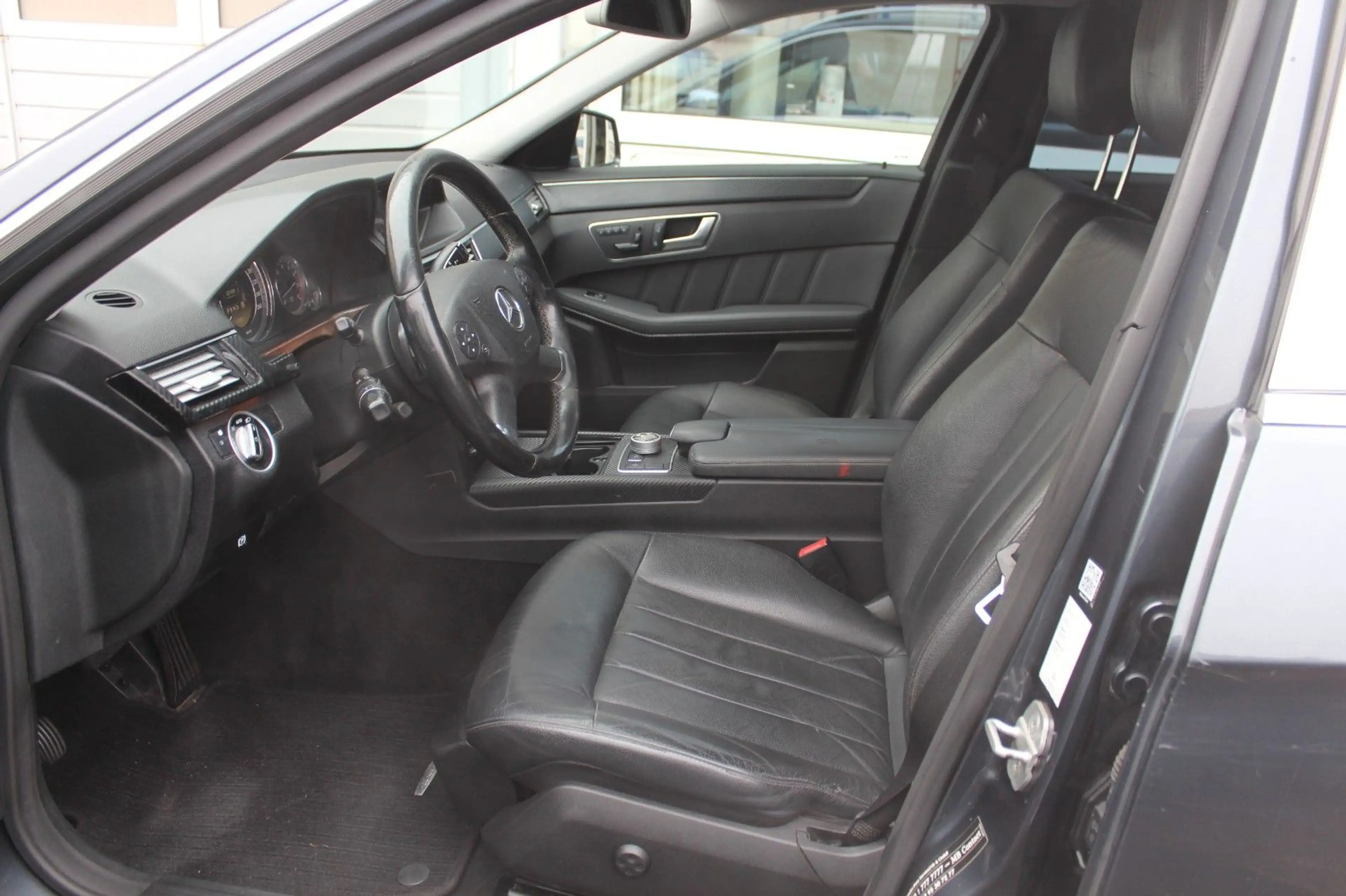 Mercedes-Benz E 250 CGI T BE Leder*Memory*Xenon*Standh*7-Sitze — photo 8
