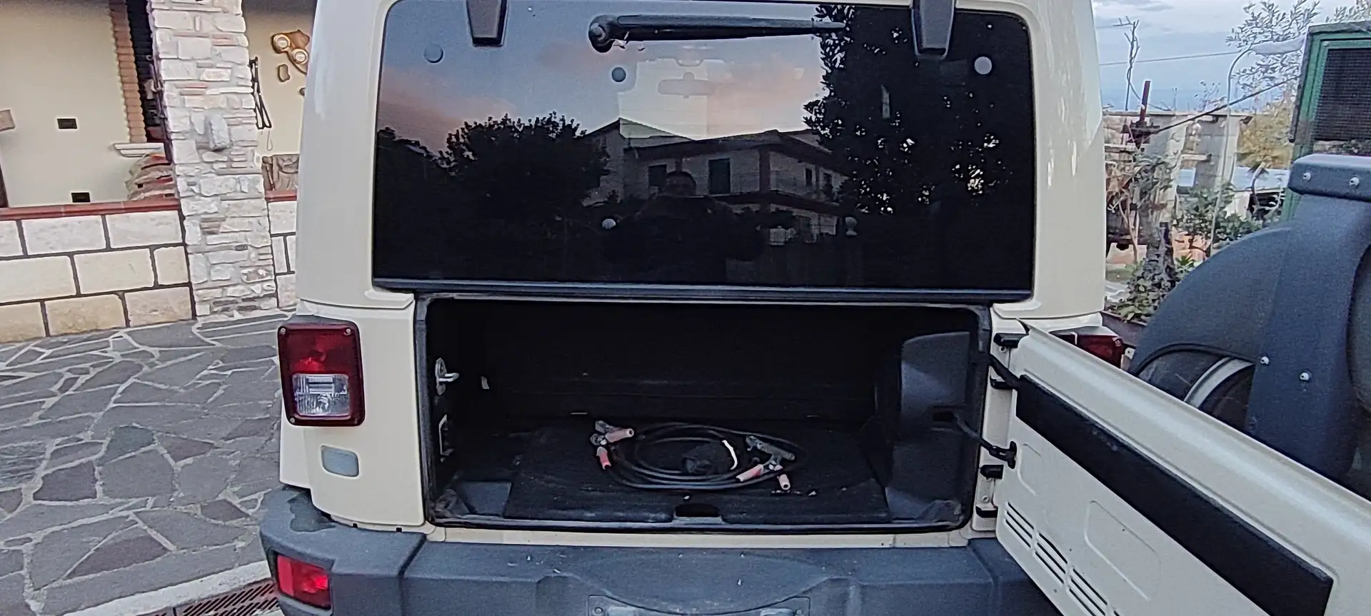 Jeep Wrangler Wrangler III 2011 2.8 crd Sahara auto - 1