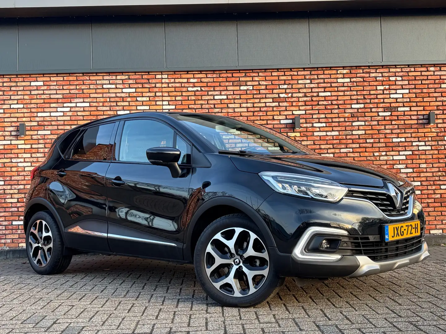 Renault Captur 1.2 TCe Intens Automaat Trekhaak 2019 97000km! Schwarz - 2