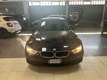 Serie 3 F31 2015 Touring 318d Touring Business Advantage auto