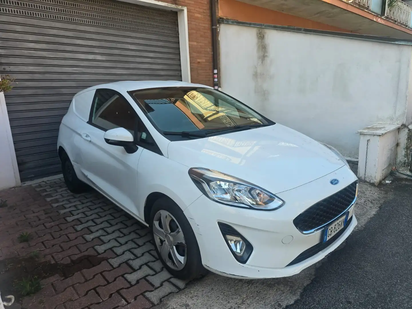 Ford Fiesta Van 1.1 75cv my20 Bianco - 2
