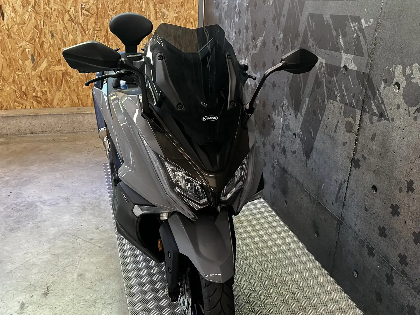 Kymco AK 550 Gri - 2