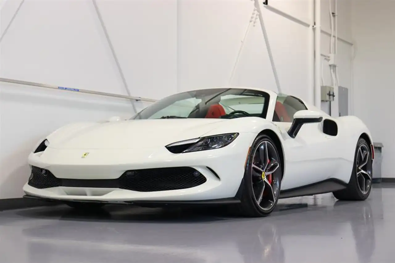 2024 Ferrari 296 GTS