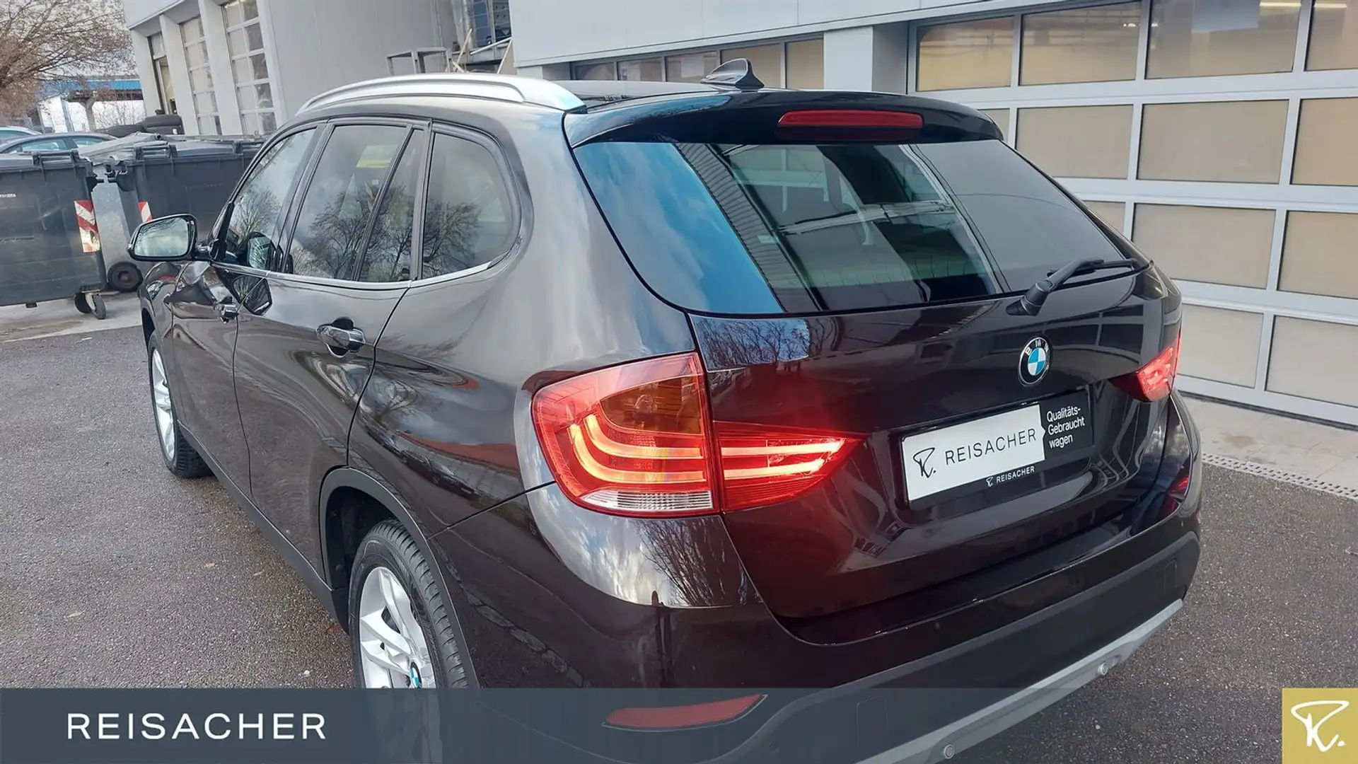 BMW X1 xDrive 20dA Sportsitze,NaviProf,Xenon,Panoram - 2