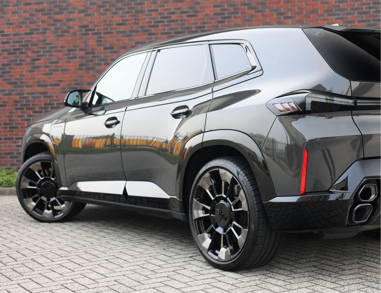 BMW XM PHEV 30 kWh | M Drivers Pack - Bowers&Wilkins — photo 7