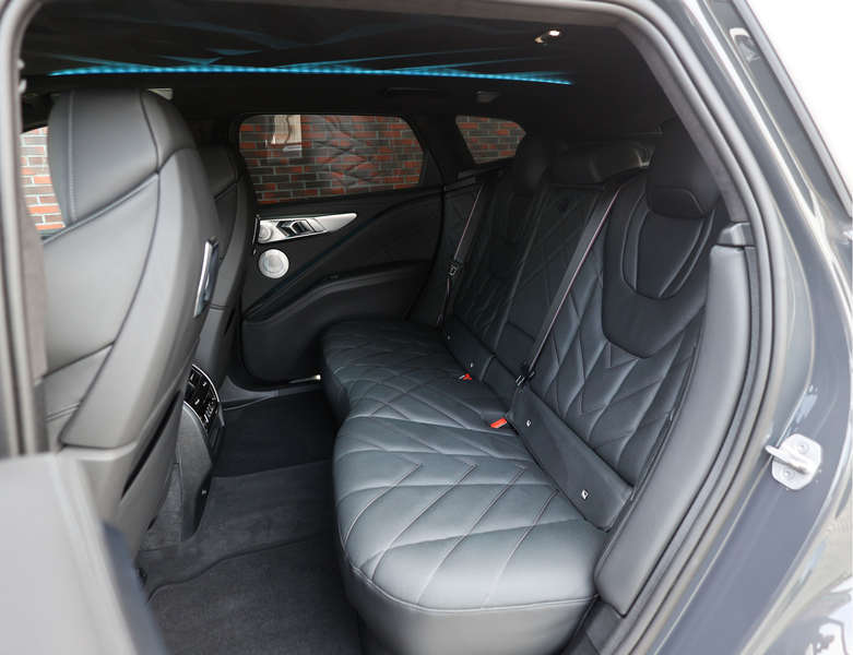 BMW XM PHEV 30 kWh | M Drivers Pack - Bowers&Wilkins — photo 29