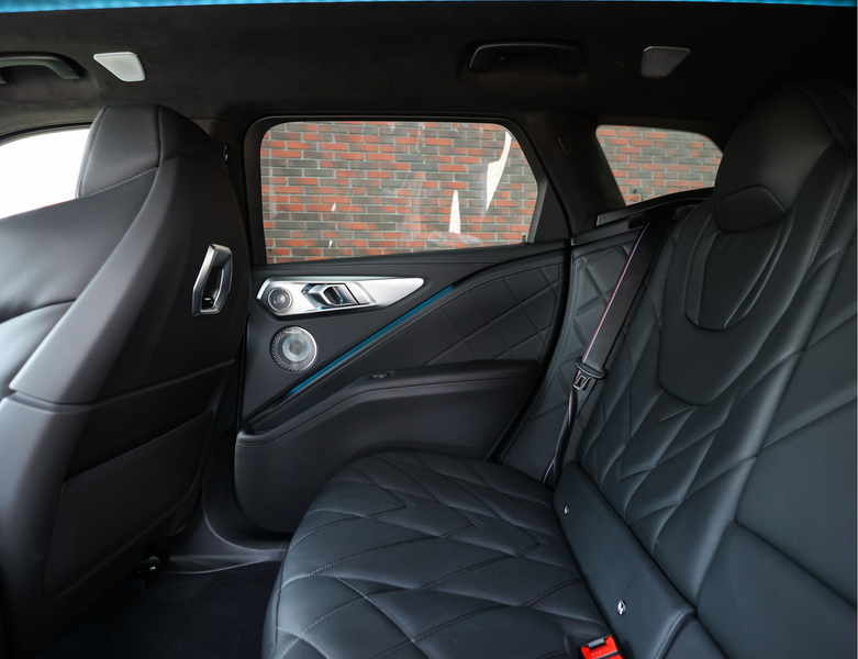 BMW XM PHEV 30 kWh | M Drivers Pack - Bowers&Wilkins — photo 31