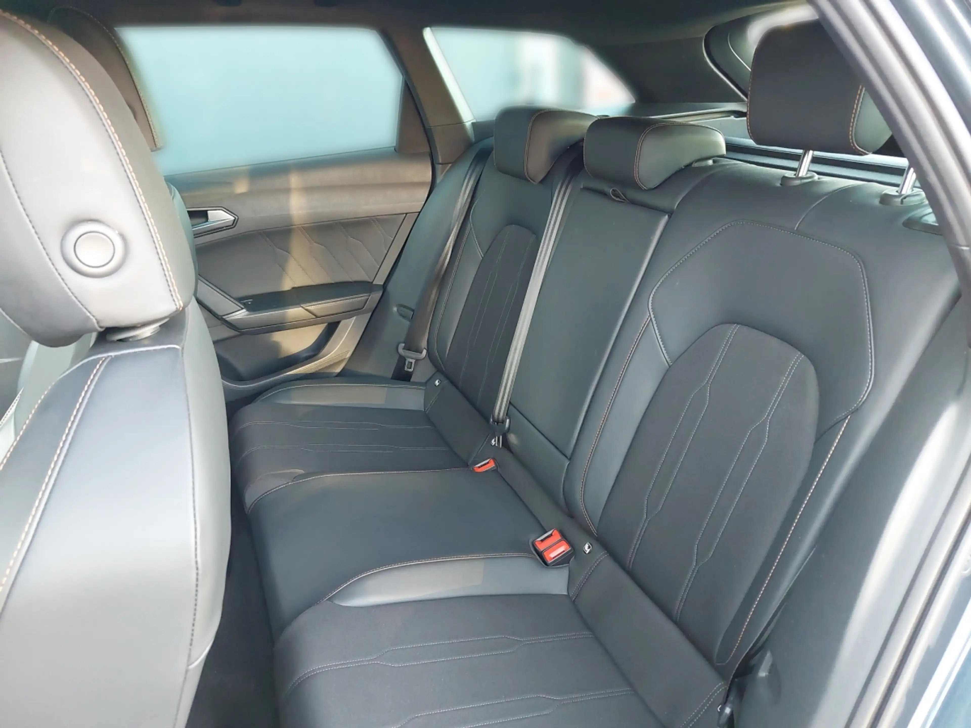 CUPRA Leon SP Kombi 1.5 eTSI DSG 150 — photo 11
