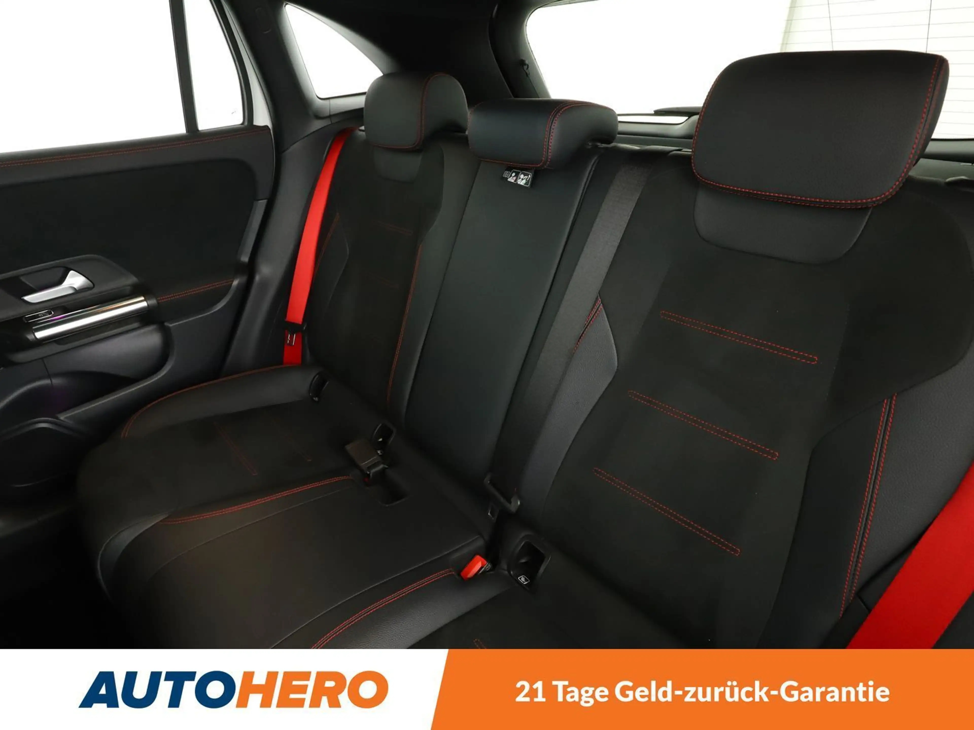 Mercedes-Benz GLA 35 AMG GLA 35 AMG 4Matic Aut*LED*TEMPO*CAM*PANO*SHZ*PDC* — photo 14