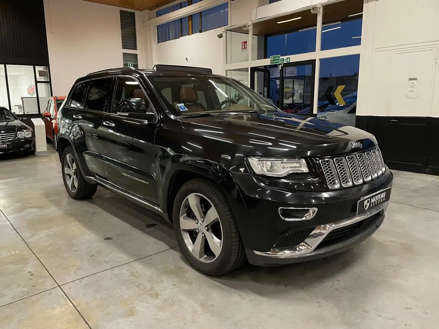 Jeep Grand Cherokee 3.0 crd (mjt II) V6 Summit 250cv auto Negro - 2