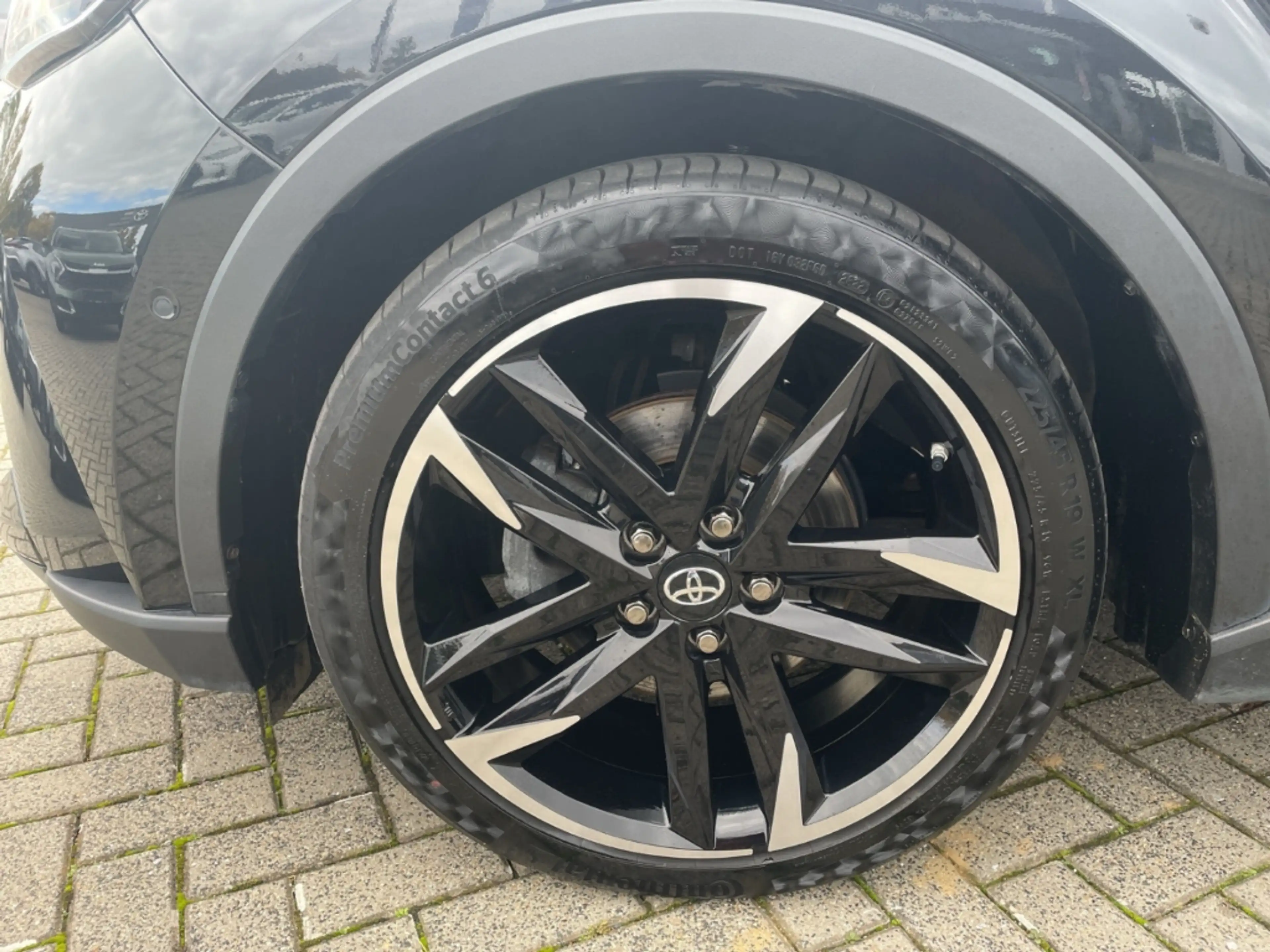 Toyota C-HR Hybrid GR Sport Black Edition — photo 6