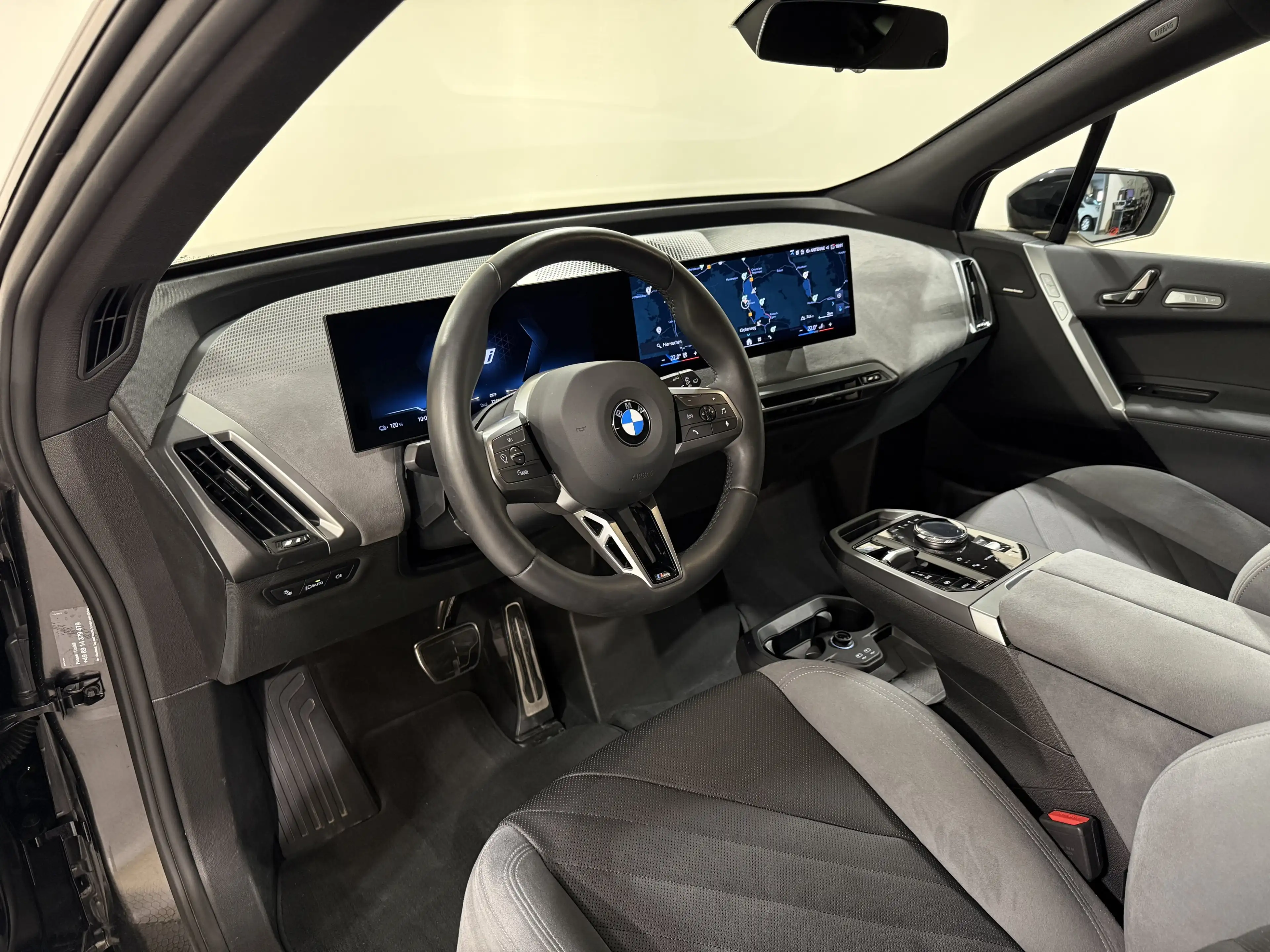 BMW iX xDrive45 M Sportpaket AHK ACC 360 ALED DA-Prof — photo 9