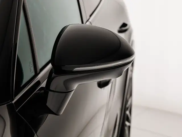 Porsche Cayenne view 11