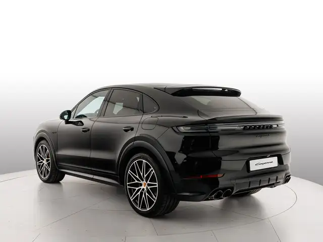 Porsche Cayenne view 2