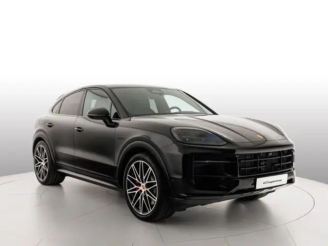 Porsche Cayenne view 8