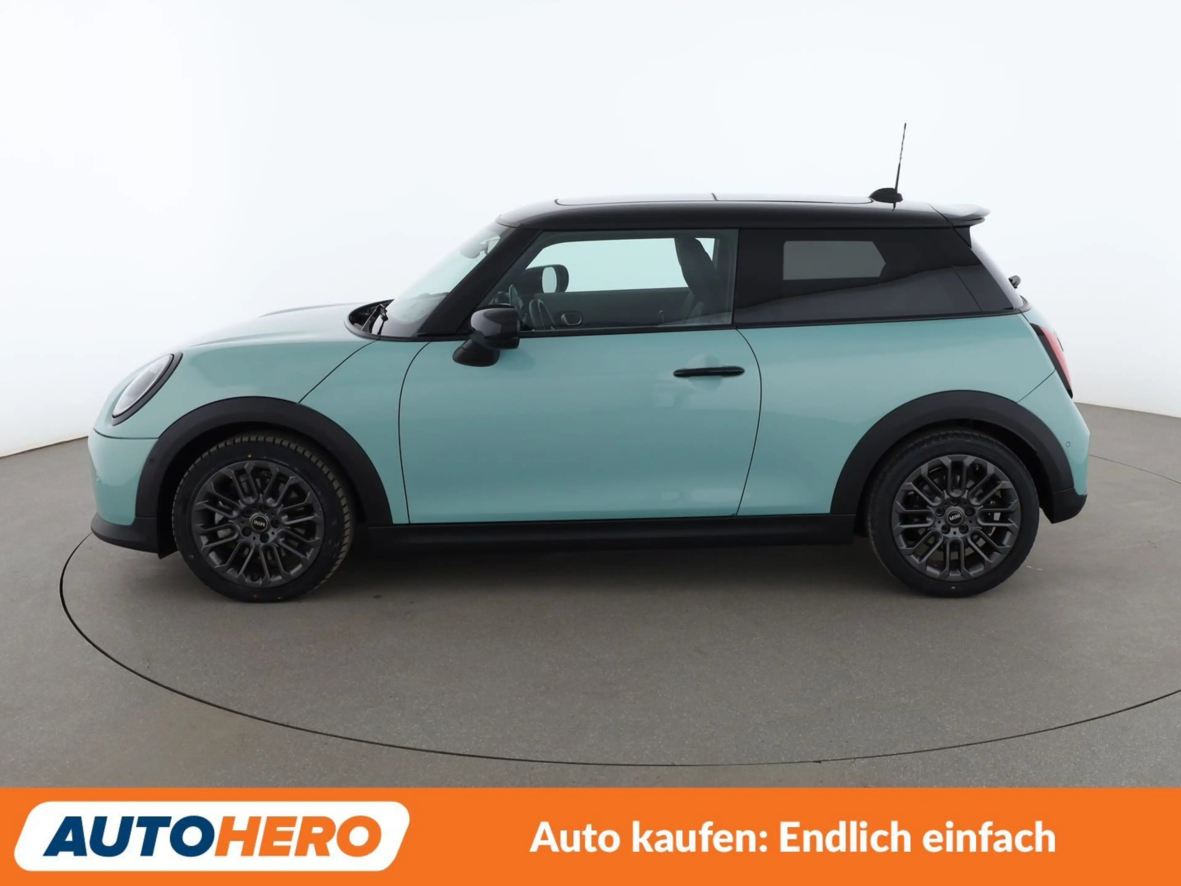 MINI Cooper S Cooper S Favoured Trim Aut.*NAVI*HEAD-UP*LED*CAM* — photo 3