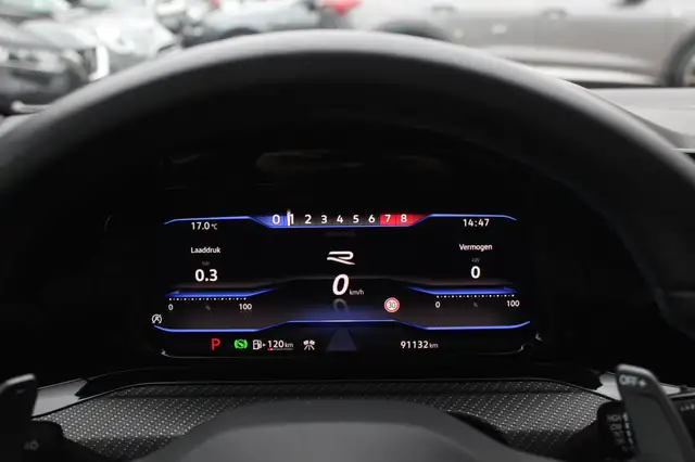 Volkswagen Golf view 18