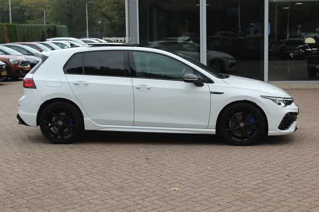 Volkswagen Golf view 5