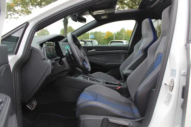 Volkswagen Golf view 10