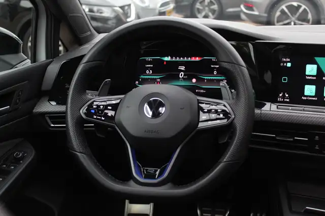 Volkswagen Golf view 17