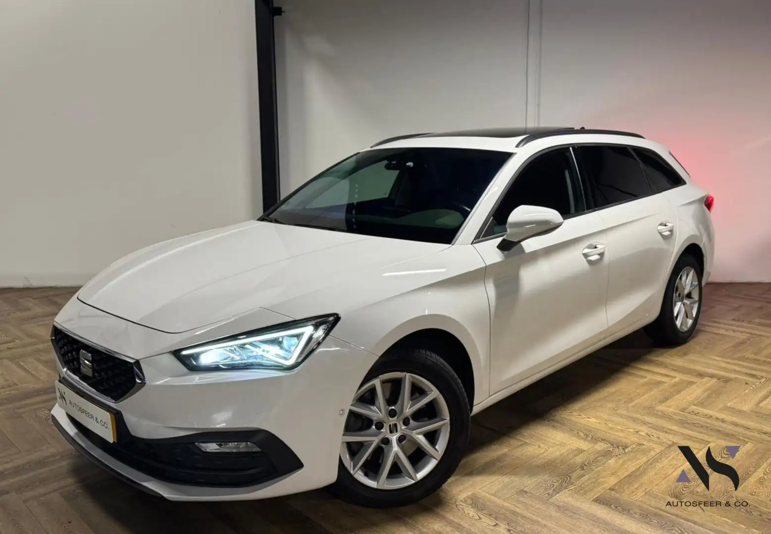 SEAT Leon Sportstourer 2.0 TDI Style Business Intense PANO K Blanc - 1