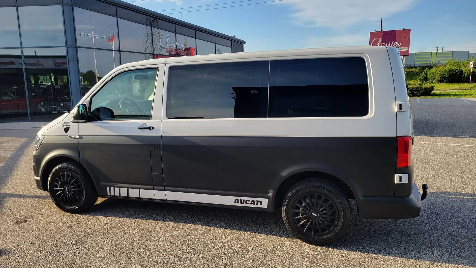 Volkswagen T6.1 Kombi Kombi KR 2,0 TDI Weiß - 1