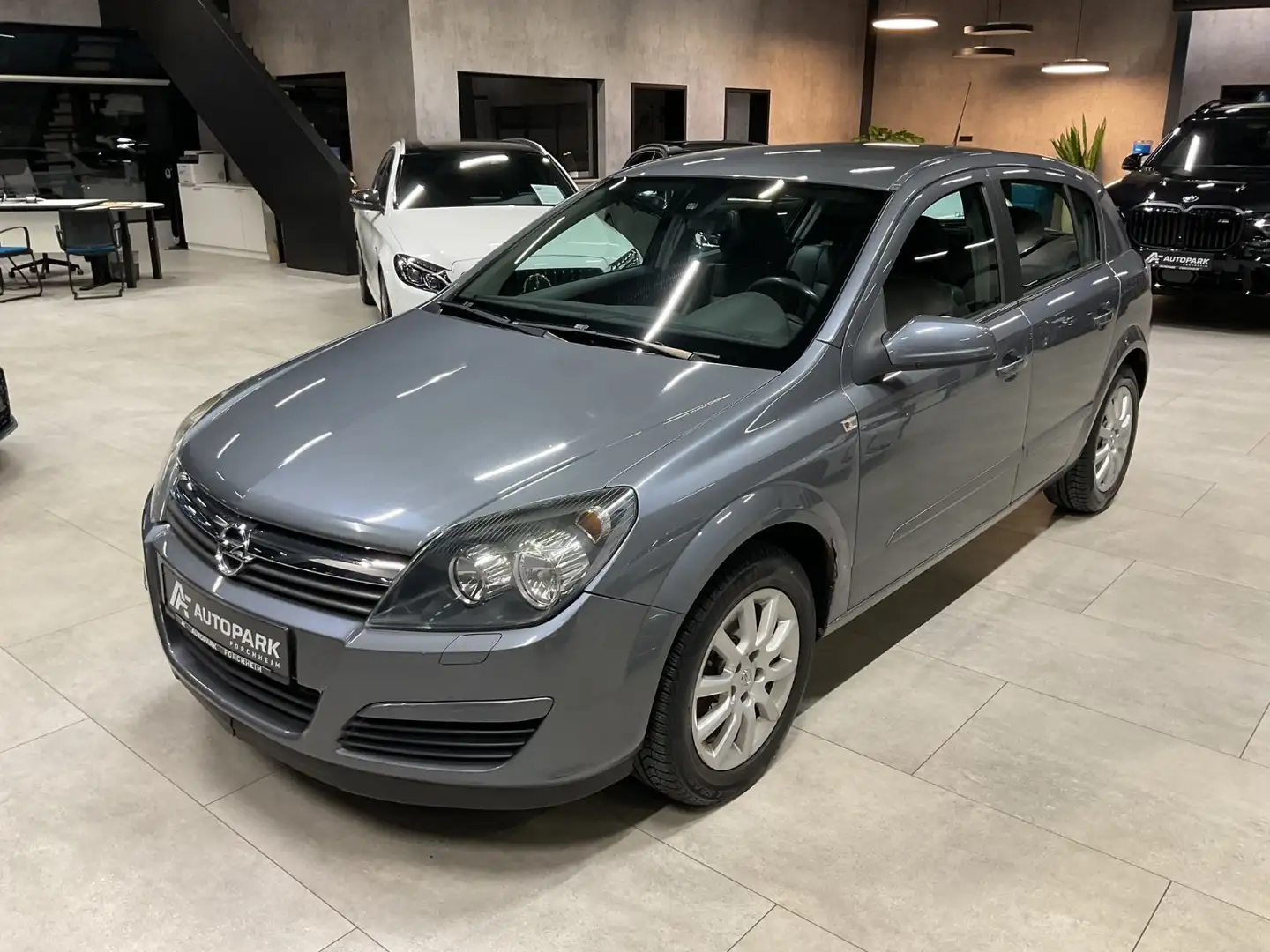 Opel Astra H 1.8 Elegance Klimaautom. Leder Sitzh. Grau - 1