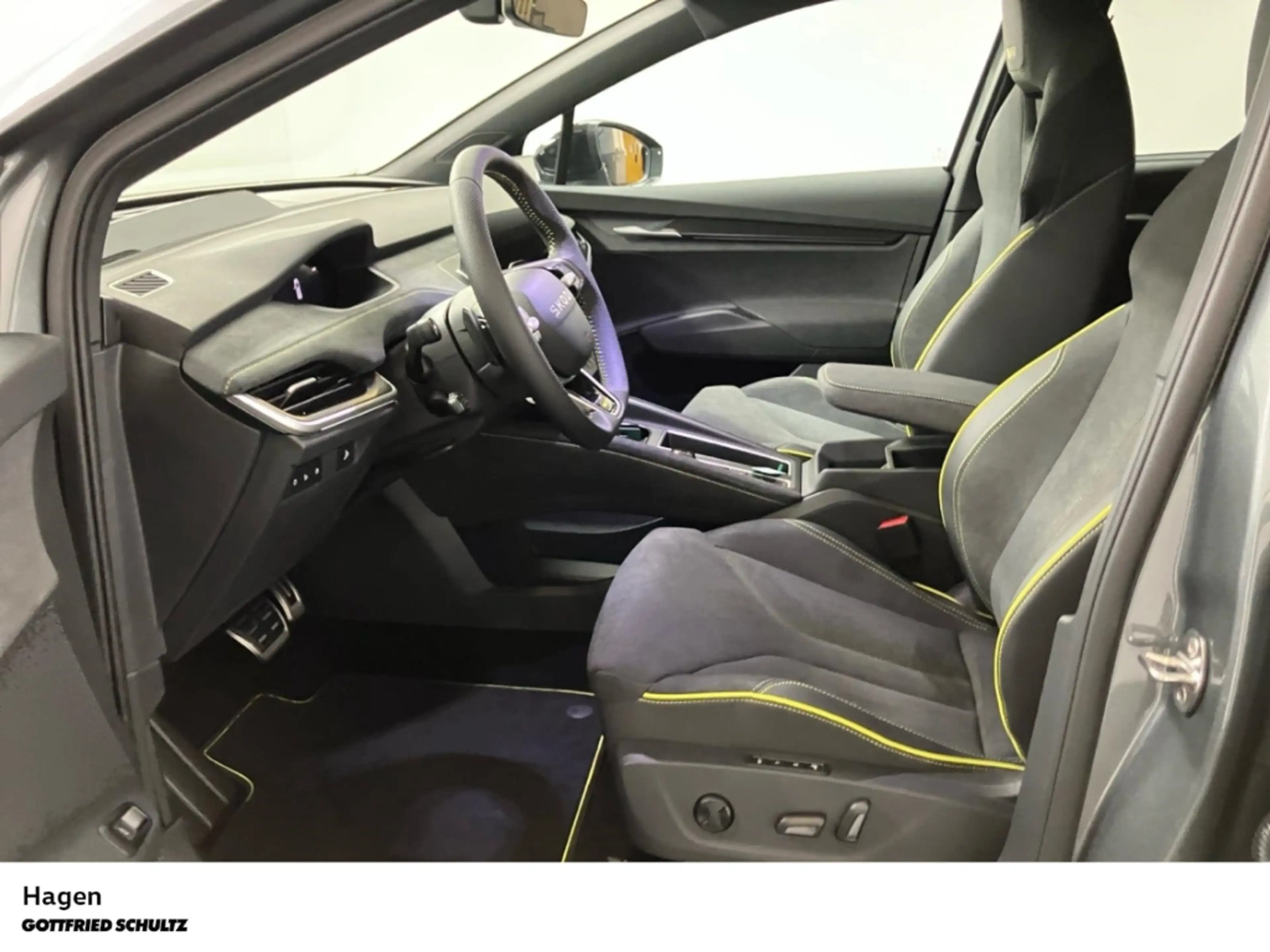 Skoda Enyaq RS 4x4 — photo 14
