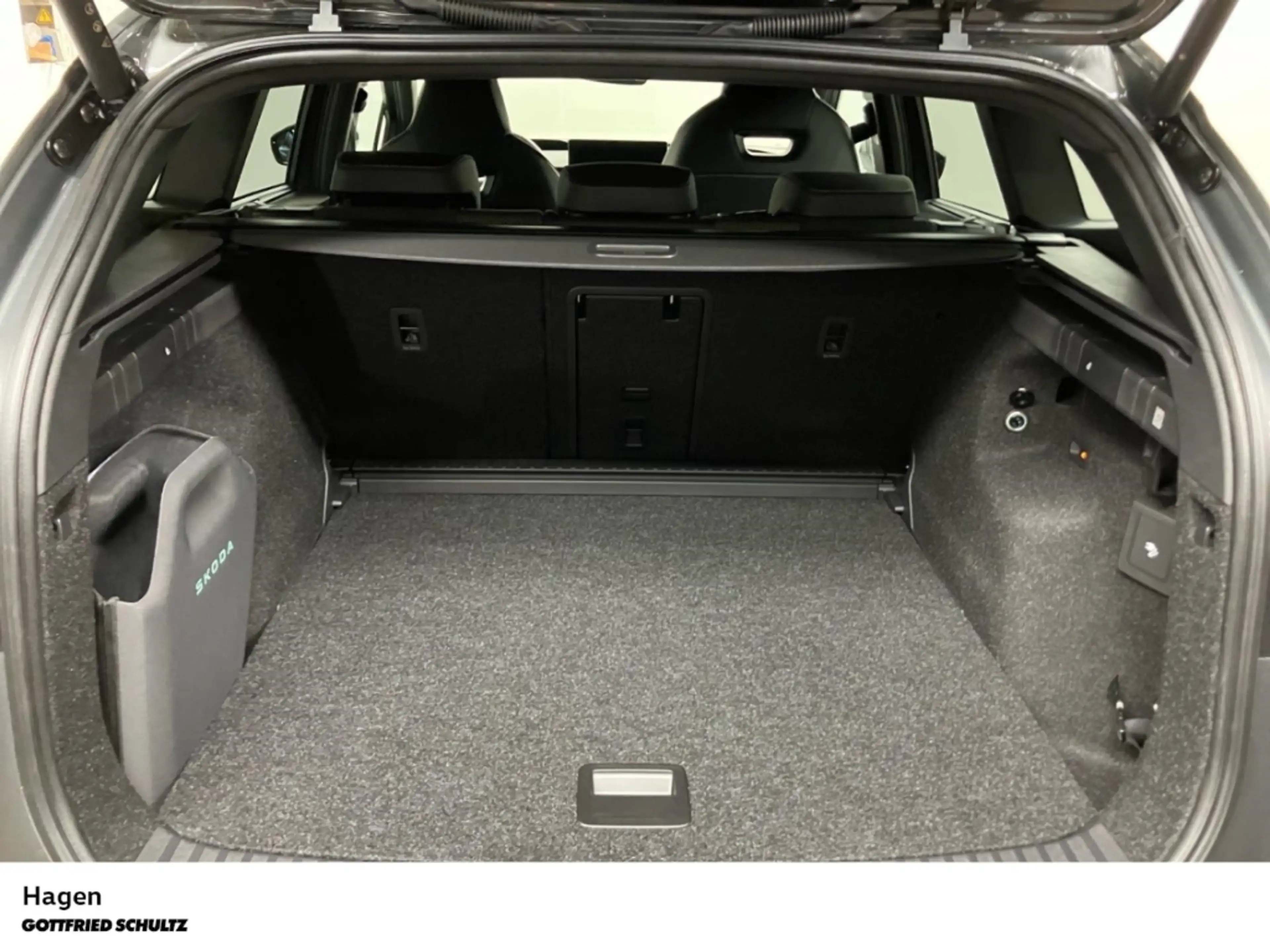 Skoda Enyaq RS 4x4 — photo 8