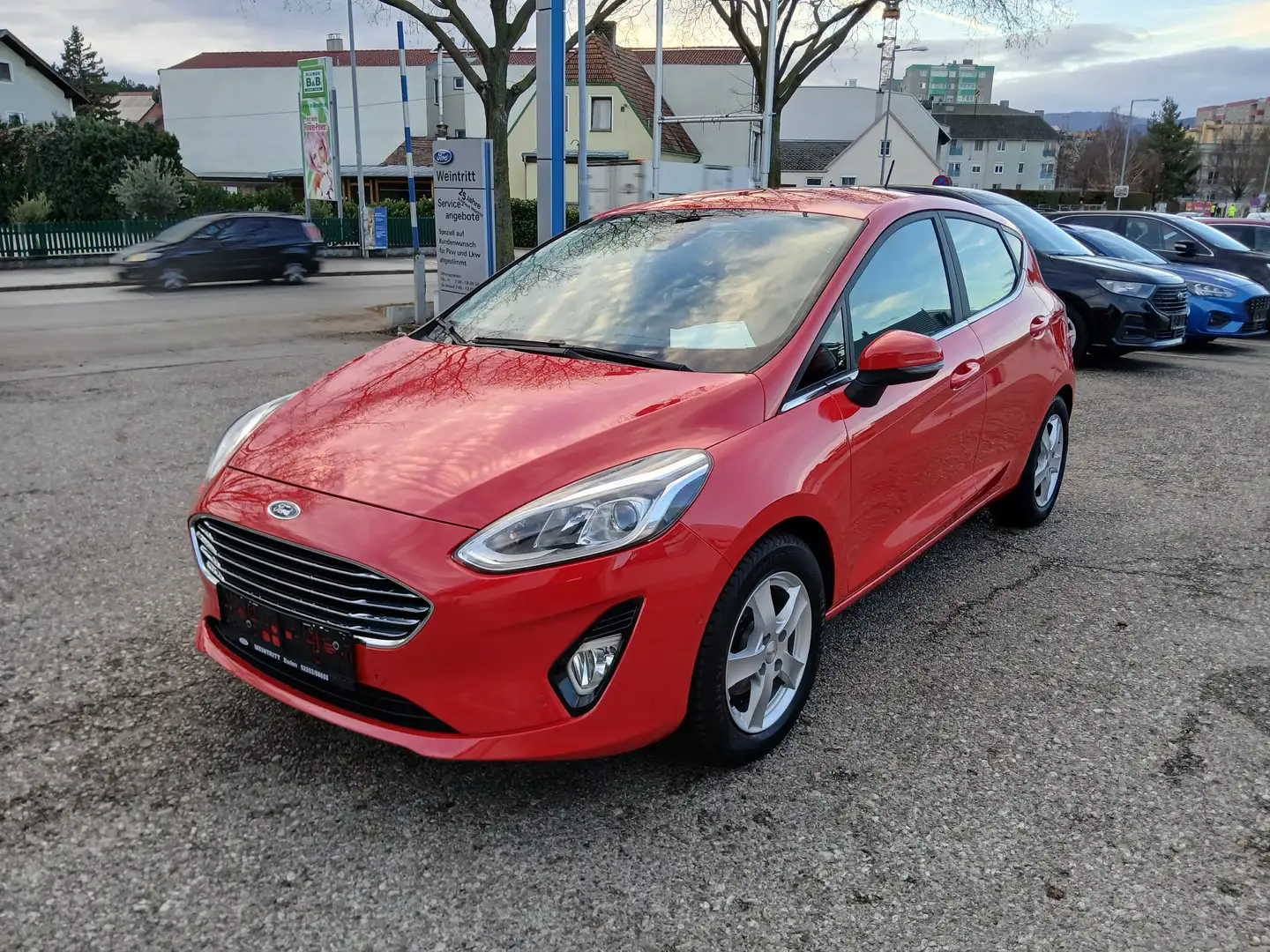 Ford Fiesta Titanium 1,0 EcoBoost Automatik Rot - 1