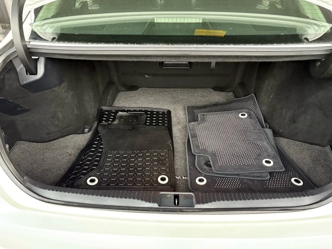 Lexus GS снимка Lexus GS