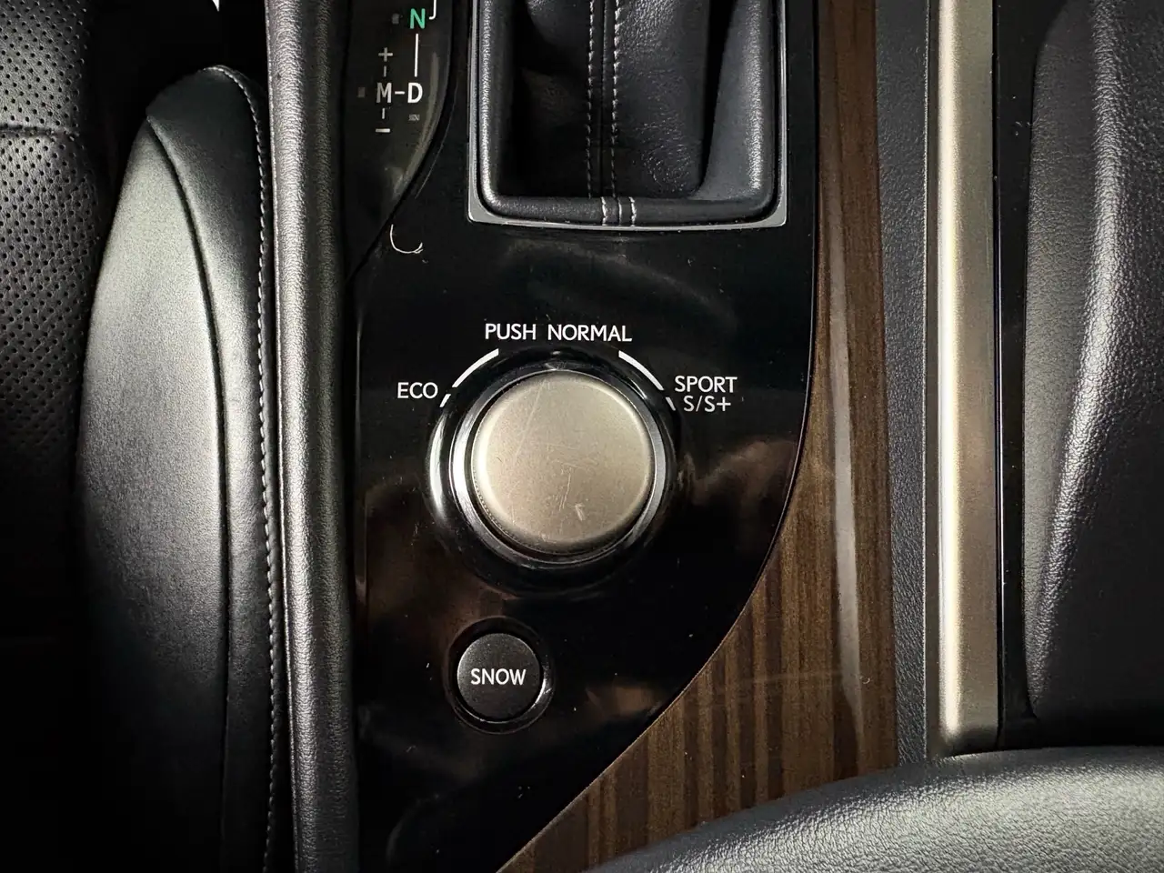 Lexus GS снимка Lexus GS