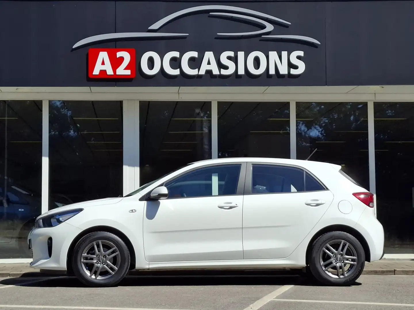 Kia Rio 1.2 85pk (4 cilinder) 1e Eig./Bluetooth/Airco/LM v Wit - 2