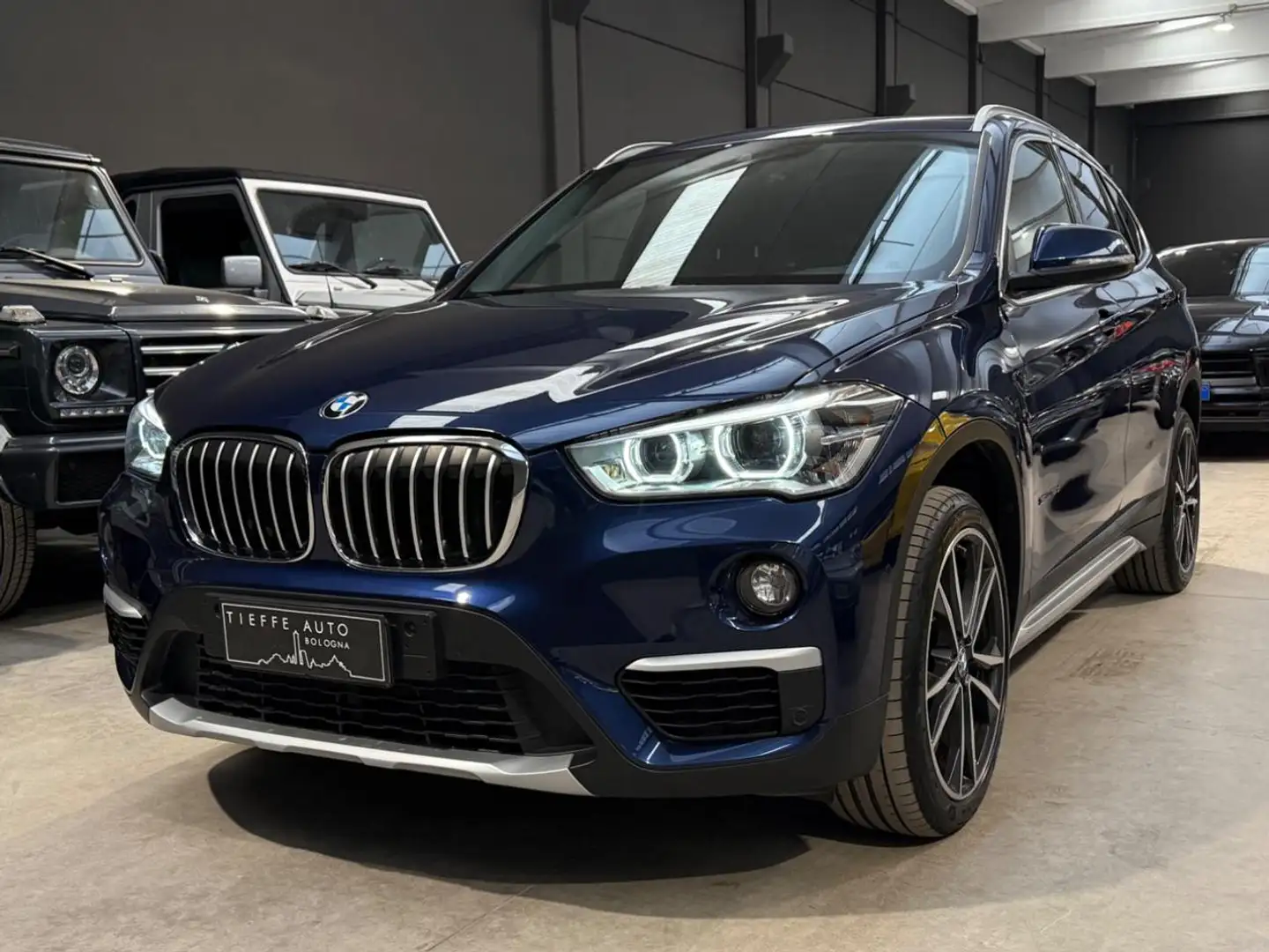 BMW X1 sDrive18d xLine Blu/Azzurro - 1