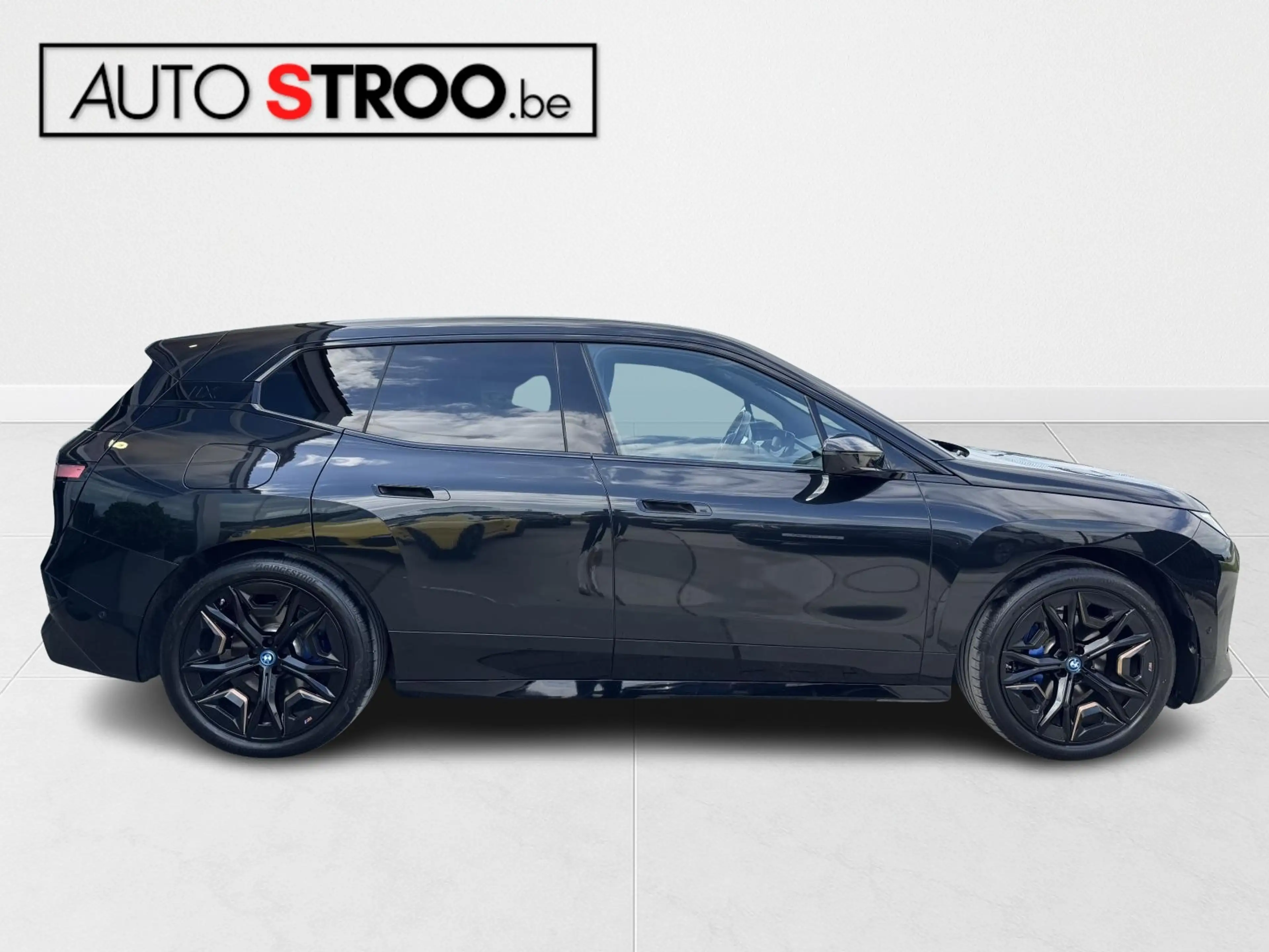 BMW iX xDrive40 M SPORT | PANO | sky lounge | BLACKPACK | — photo 4