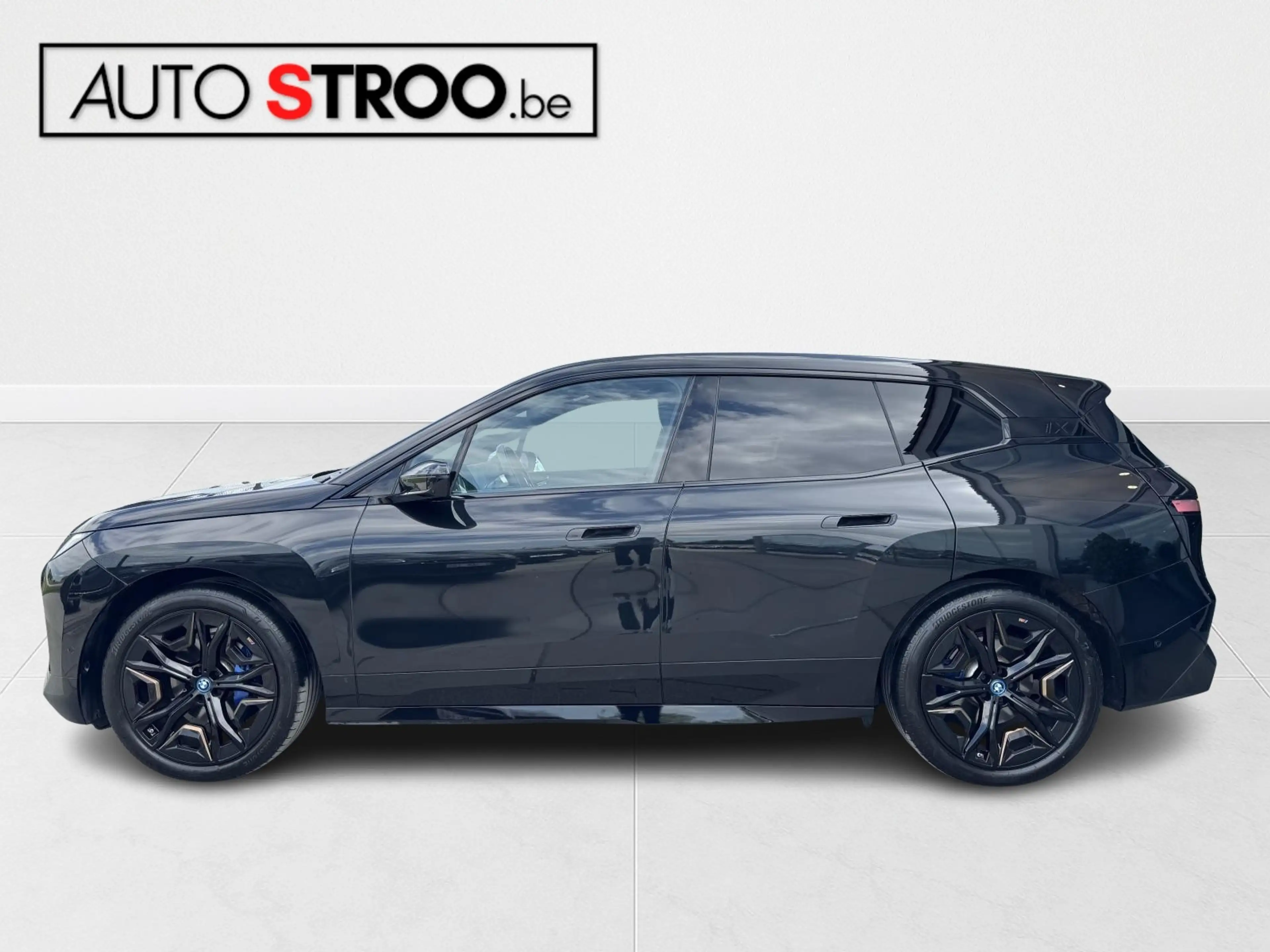 BMW iX xDrive40 M SPORT | PANO | sky lounge | BLACKPACK | — photo 8