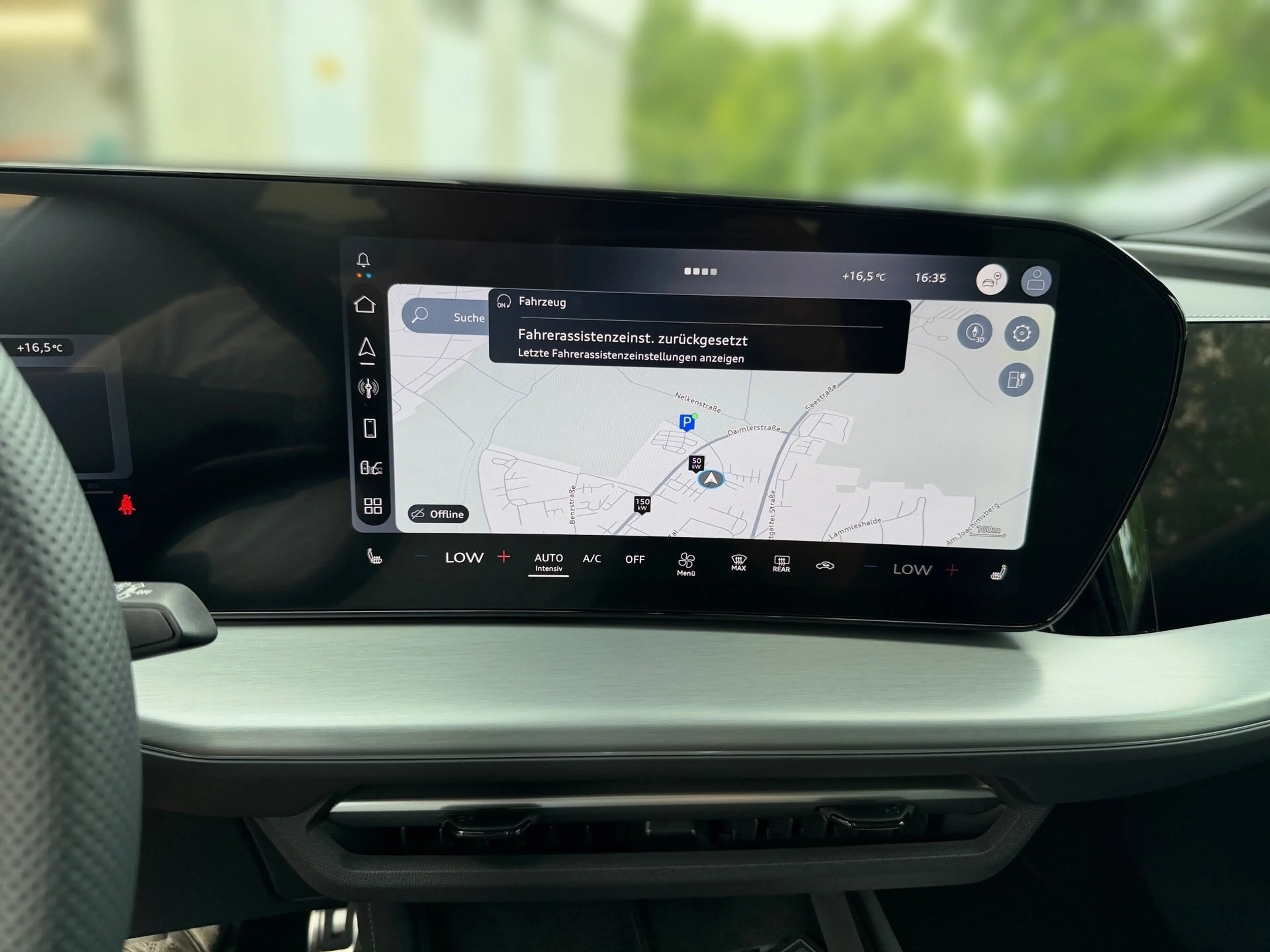 Audi Q4 e-tron Q4 SUV e-tron performance HeadUp AHK Navi LED — photo 9