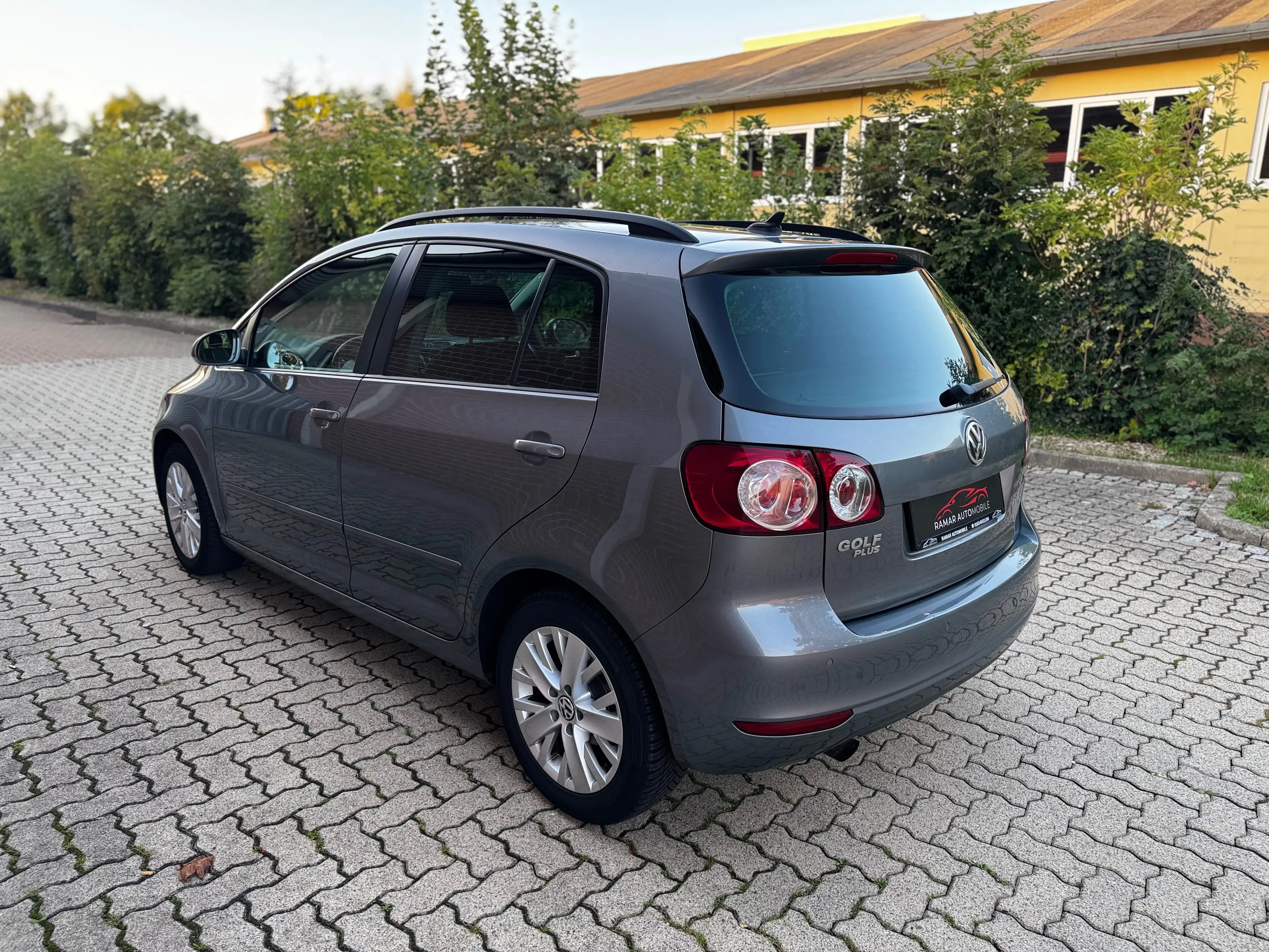 Volkswagen Golf Plus Life*PDC*Kamera*Navi*AHK*SHZ — photo 6