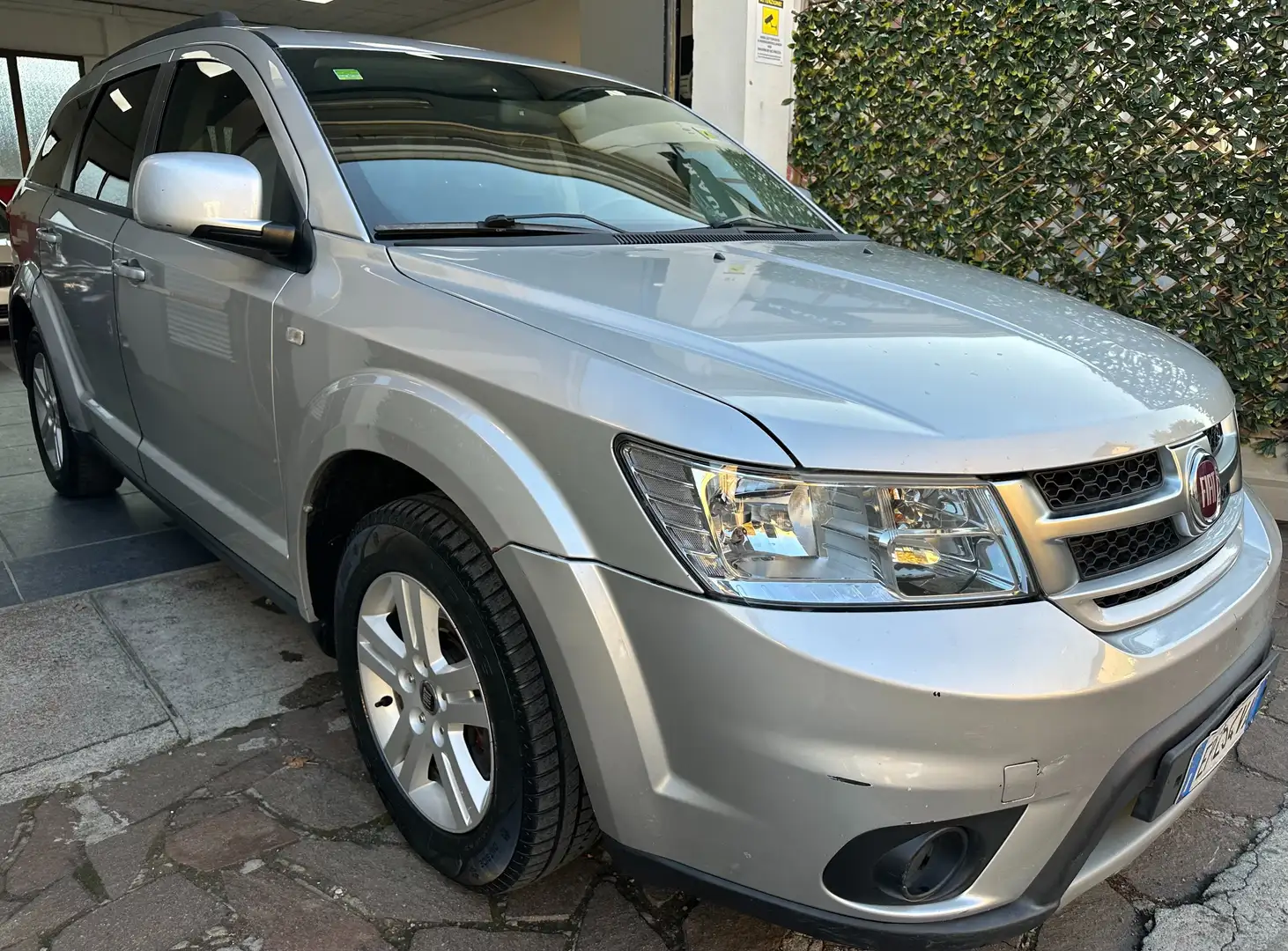 Fiat Freemont Freemont 2.0 mjt 7 POSTI 4x4 170cv AUTOMATICA Grigio - 2