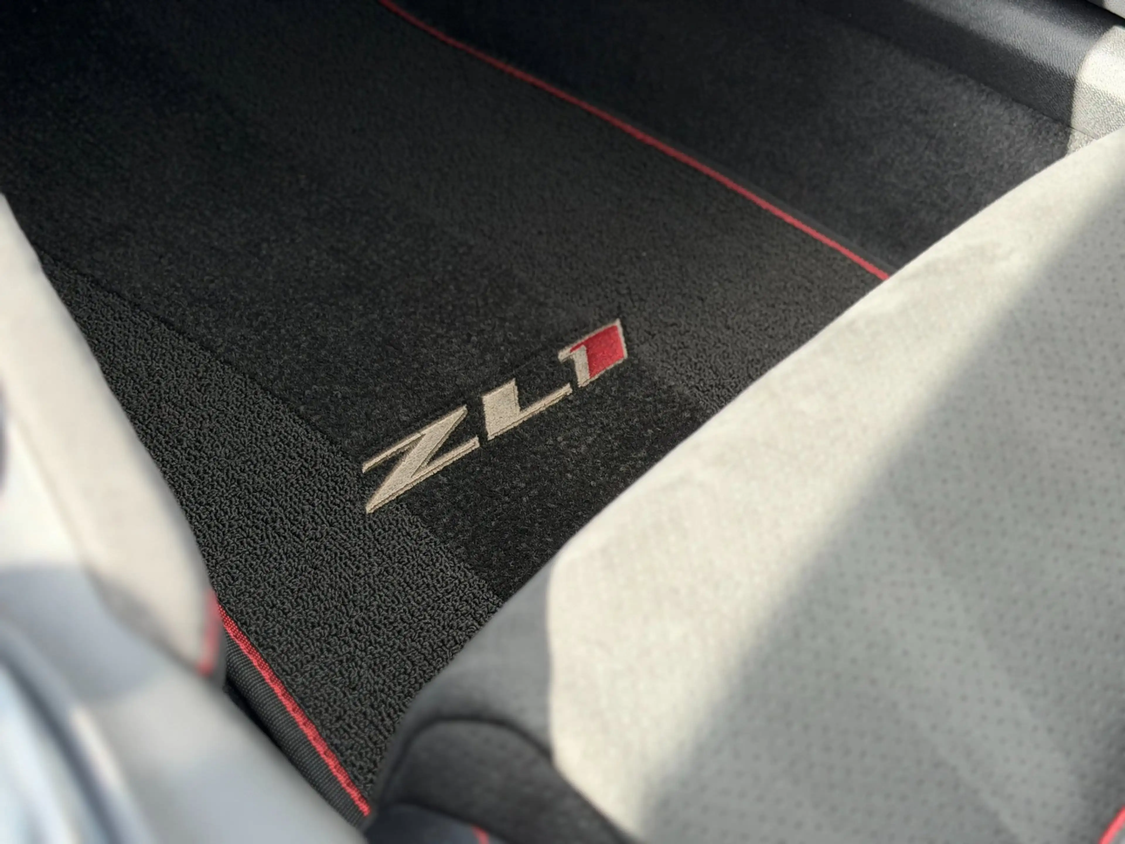 Chevrolet Camaro USA 6.2 V8 50th ZL1 | UNIEKE AUTO | 650 PK — photo 42