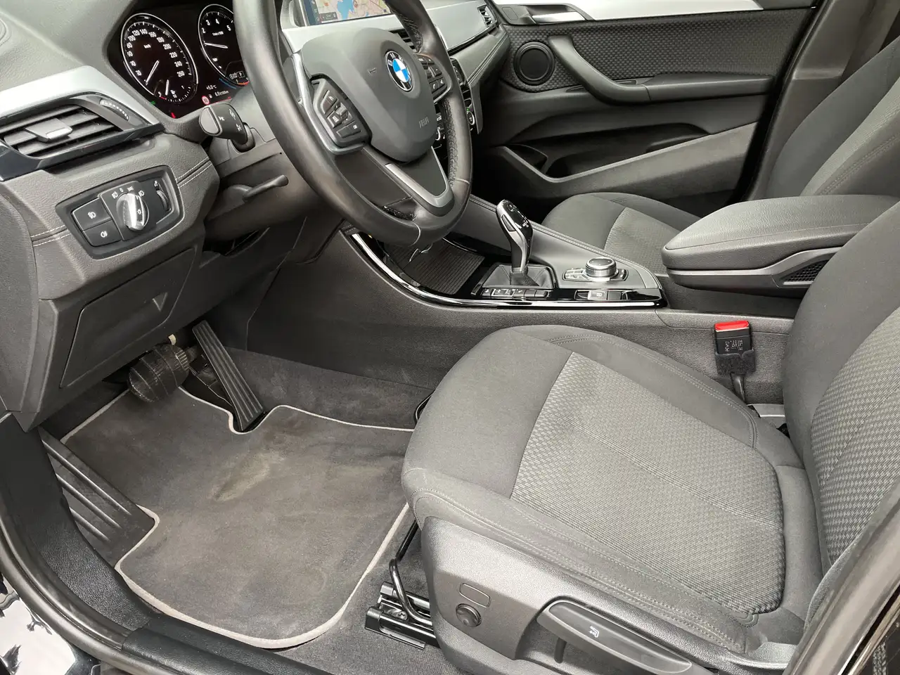 BMW X2 sDrive18i Advantage Navigation-Sitzheizung-Parkass 10